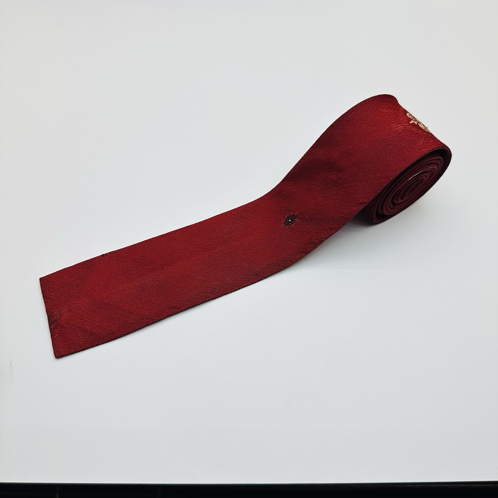 Trimshape By Cavalier Vintage Square End Tie Red Crest 2 X 53 T123
