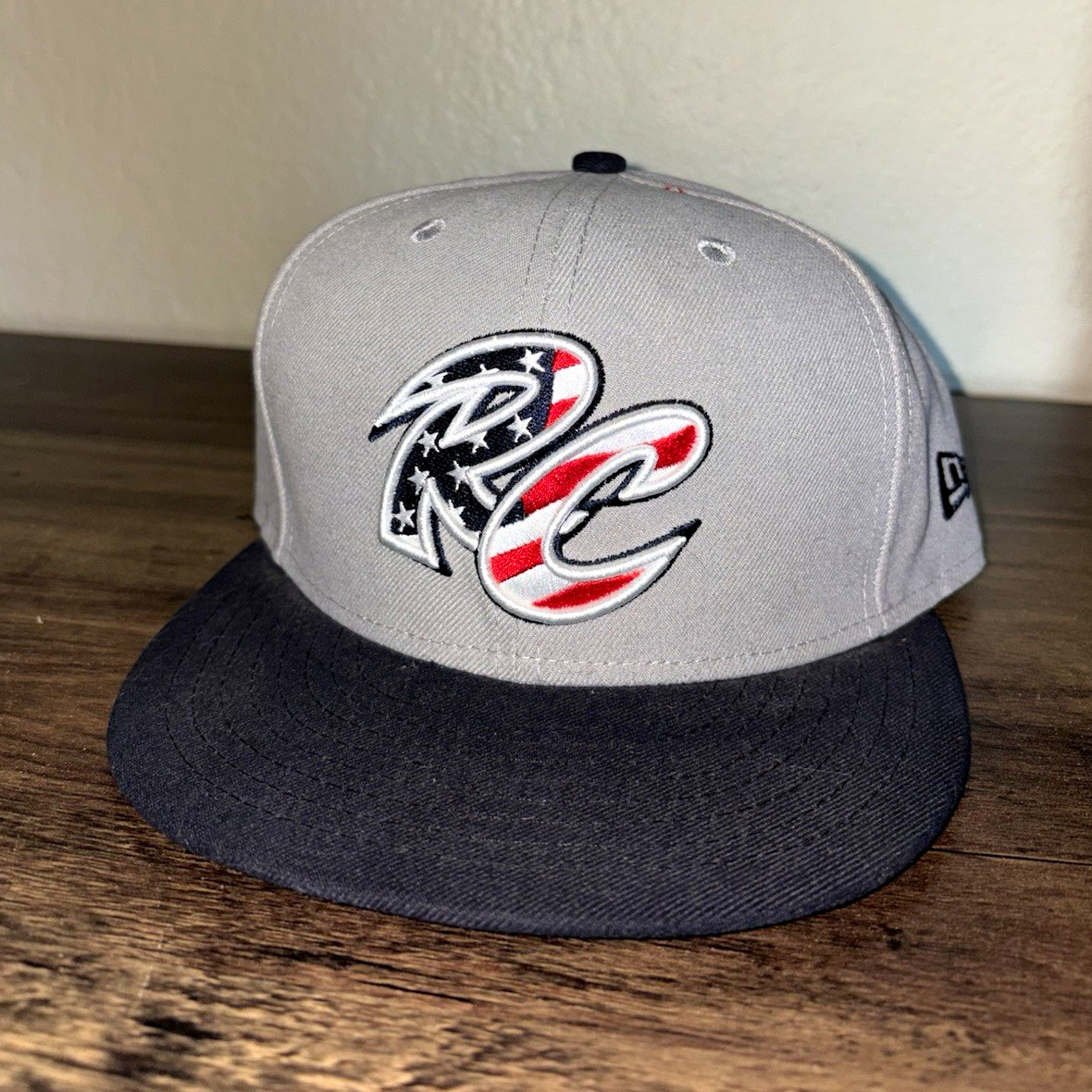 New Era Fitted Baseball Cap Gray/Black Graphic Sports Pattern, Men’s 7 1/8