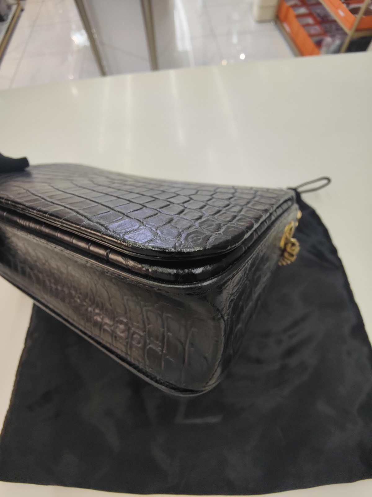 Saint Laurent elise black crocodile embossed chain bag (24 × 15 × 9)cm