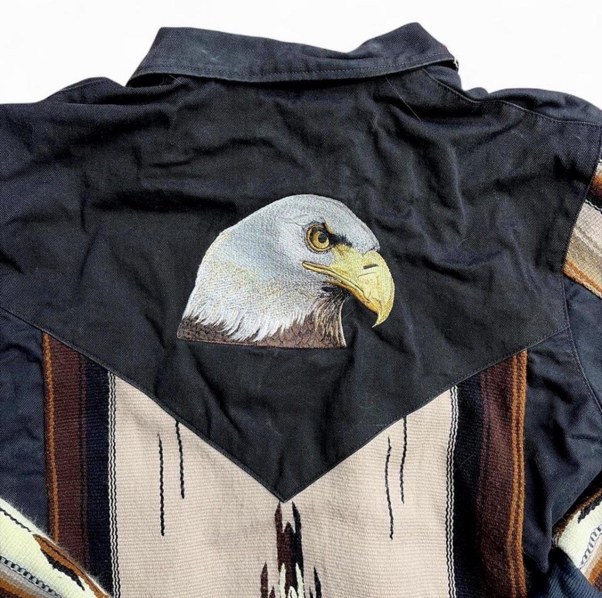 Men’s Vintage 90s Buffalo Nickel Eagle Head And Native blanket Insert Jacket. XL