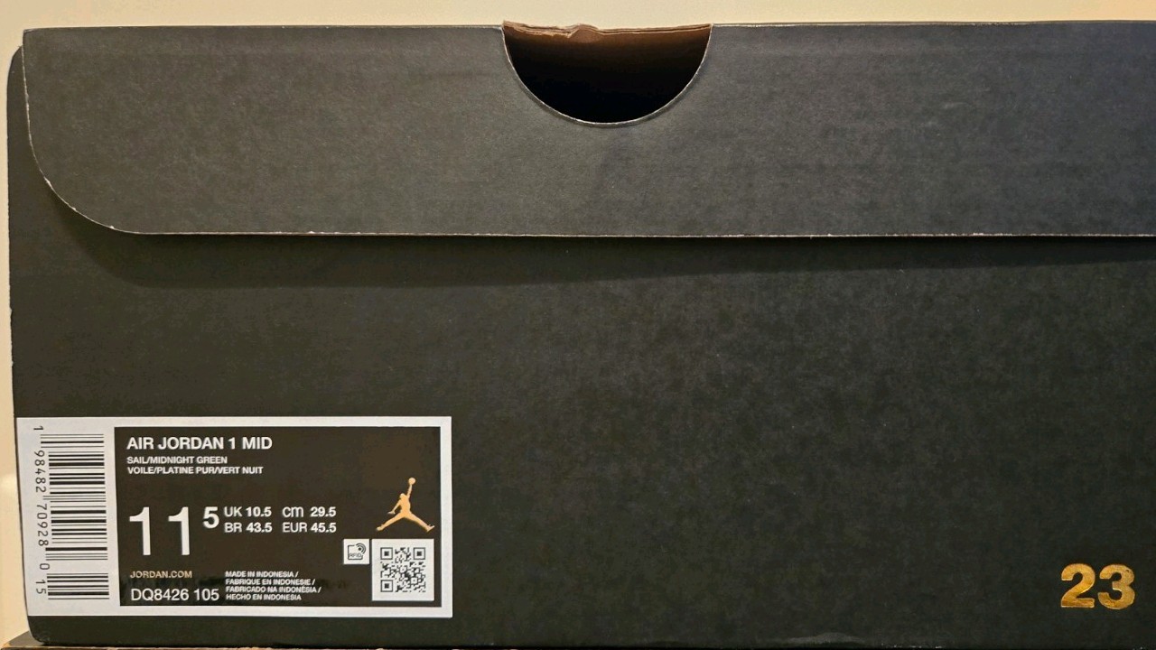 AIR JORDAN 1 MID (SAIL/MIDNIGHT/GREEN)