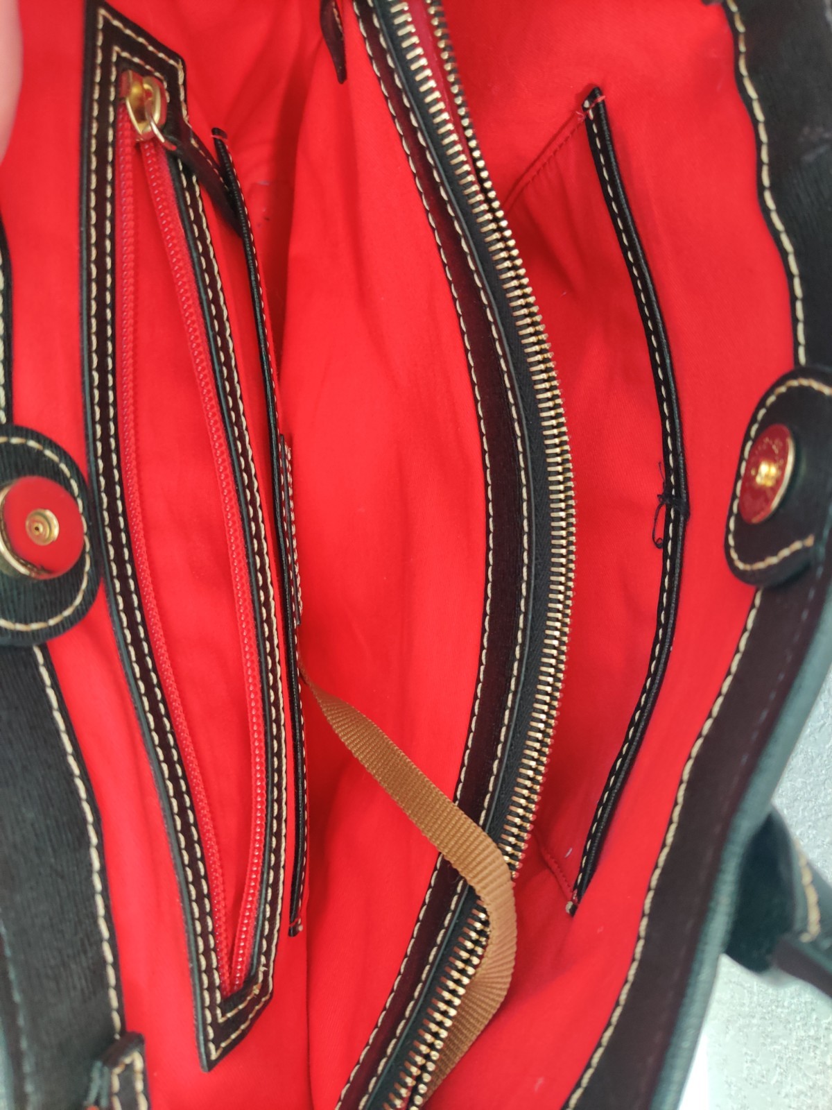 Dooney & Bourke Women’s Black Tote Double Handles Red Lining Inner Pockets