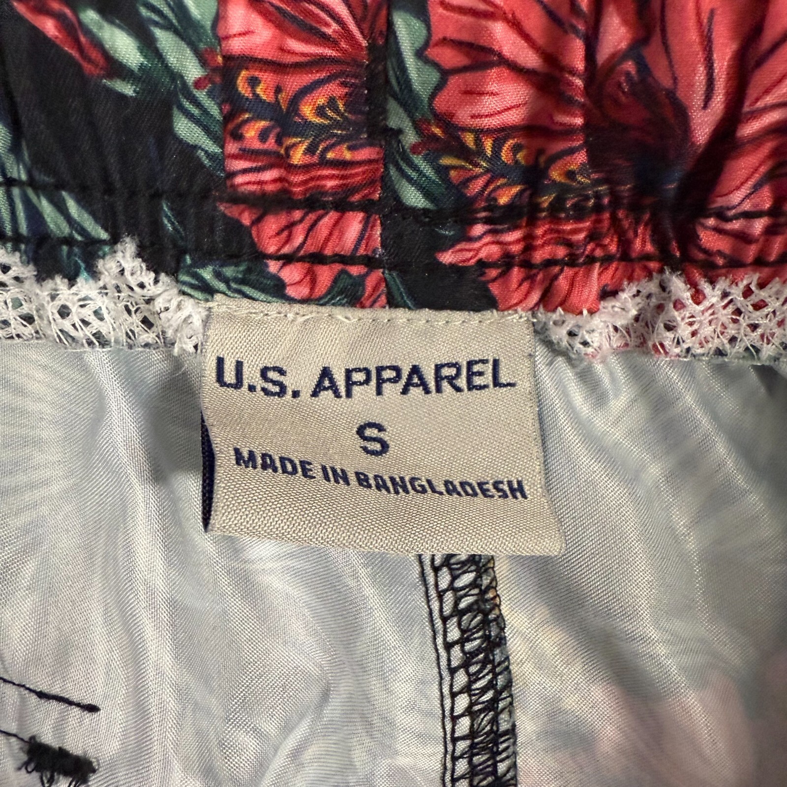 U.S. Apparel Board Shorts Mens Small Multi Pineapple Print Swimwear Drawstring