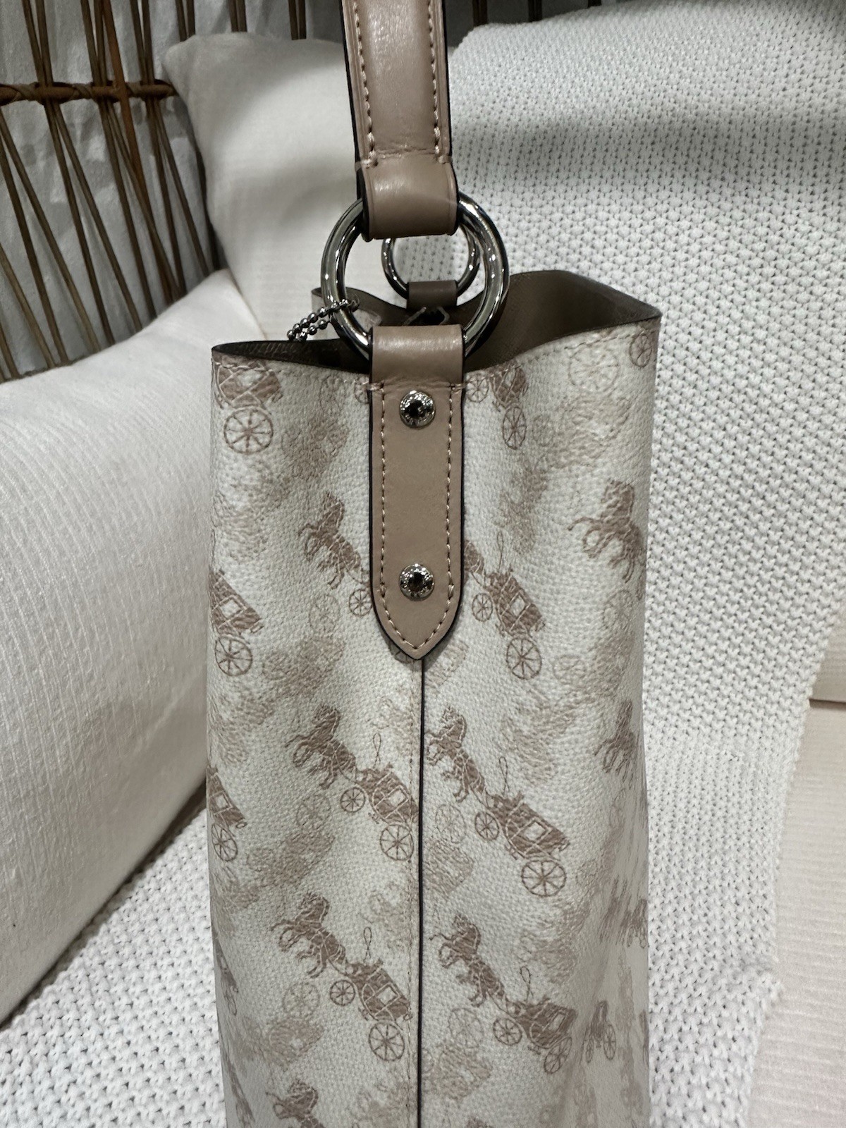 Pristine Coach Town Bucket Bag – Iconic Horse & Carriage Print 🐎