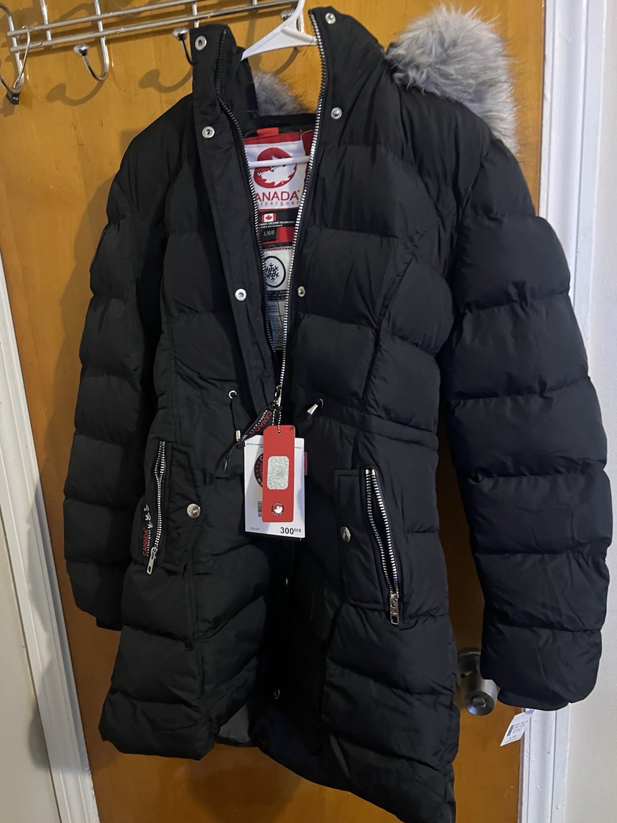 Canada Weathergear Men’s Black Hooded Puffer Jacket Faux Fur L/G