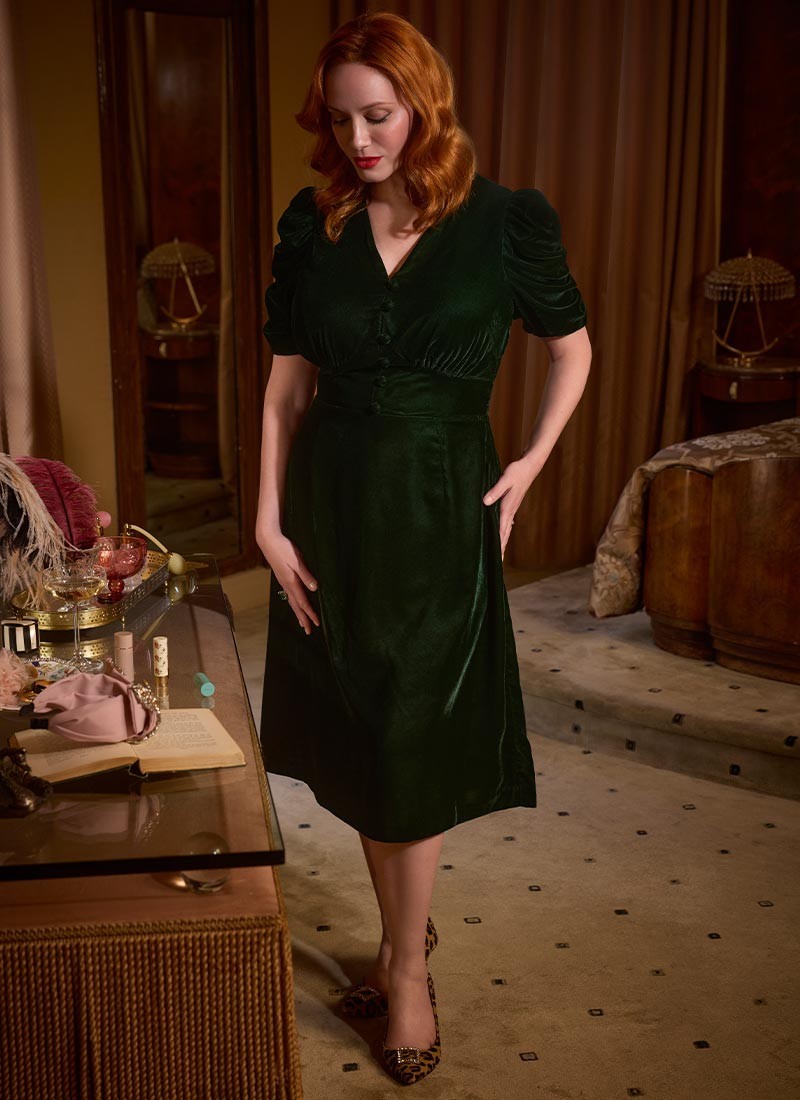 Joanie X Christina Hendricks Green Velvet Dress Size 26 Gothic BNWT RRP £129