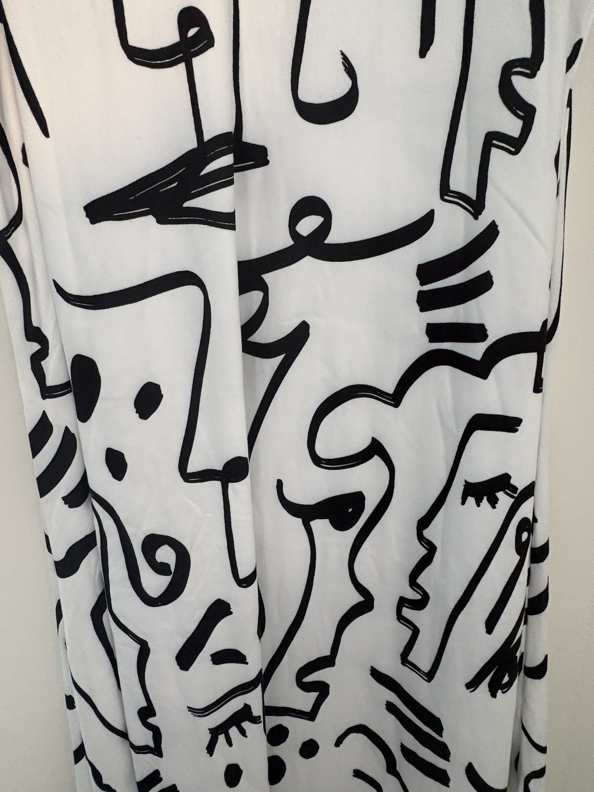 Women’s White/Black Abstract Face Print Maxi Dress S Polyester Strappy V-Neck