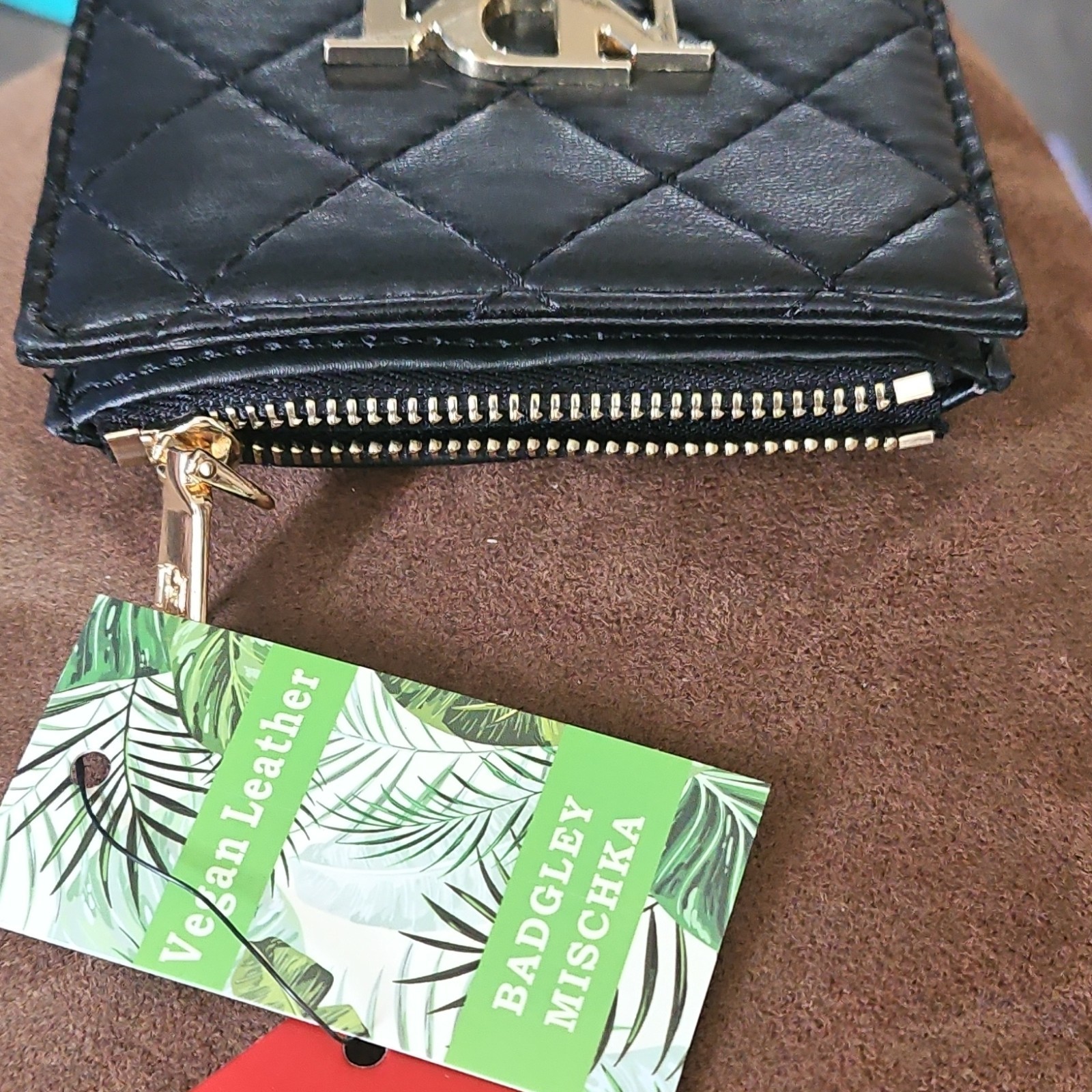 Badgley Mischka Black Quilted Card Wallet w/ Zipper, Folding Credit Card