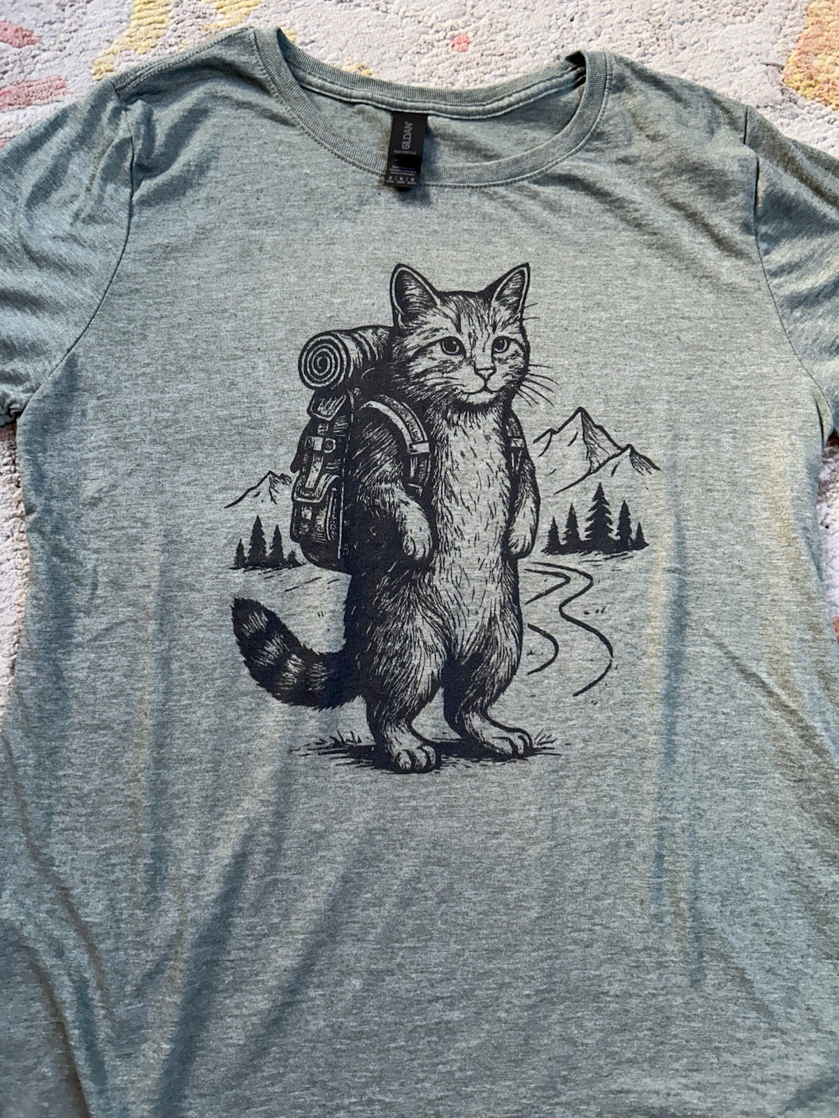 Cat Hiking / Backpacking / Camping Soft Olive Green Graphic T Shirt Women’s M