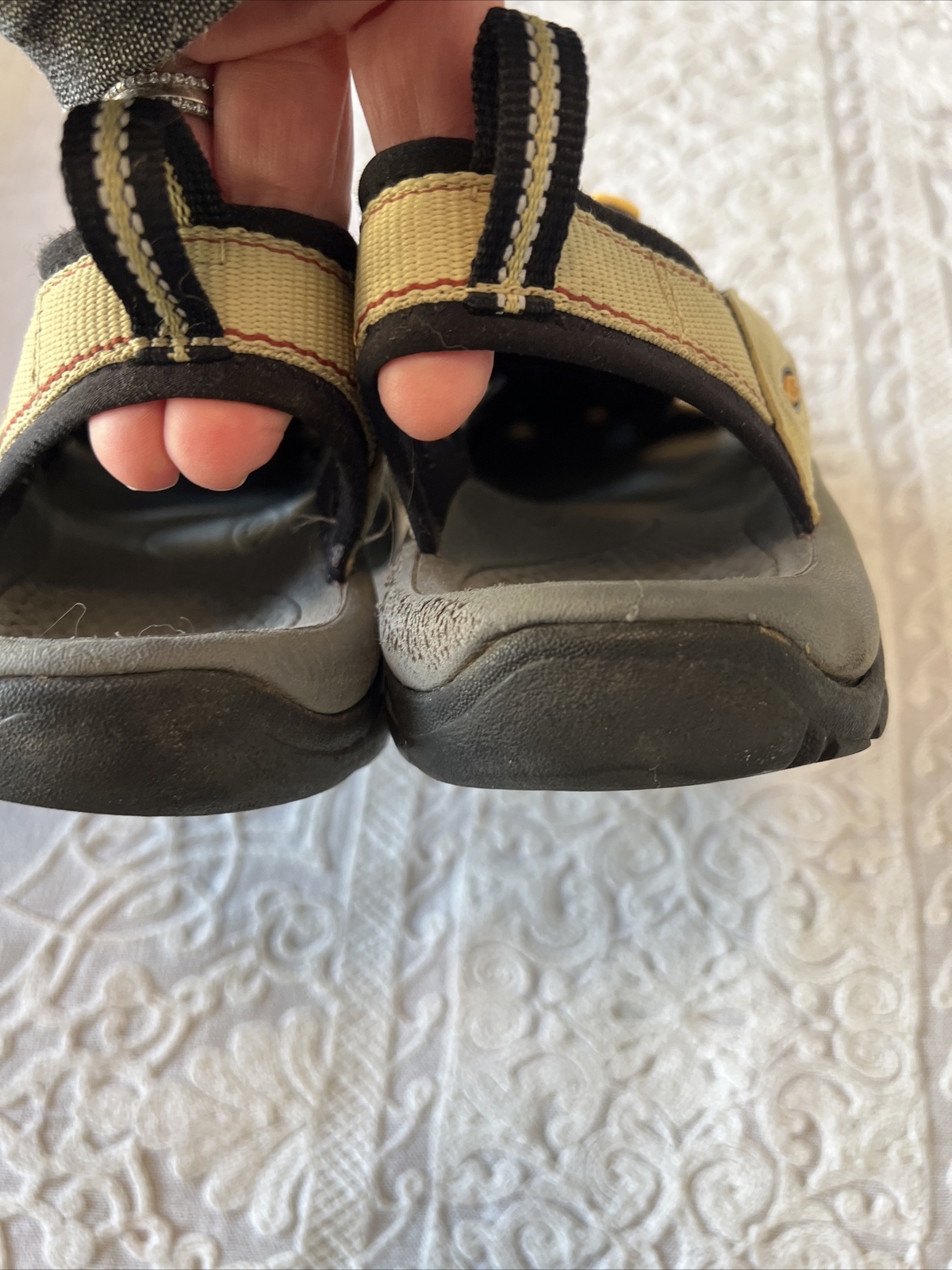 Keen Sandals Womens 9.5 Clearwater CNX Trail Water Sport Gray Tan 1008772 SB