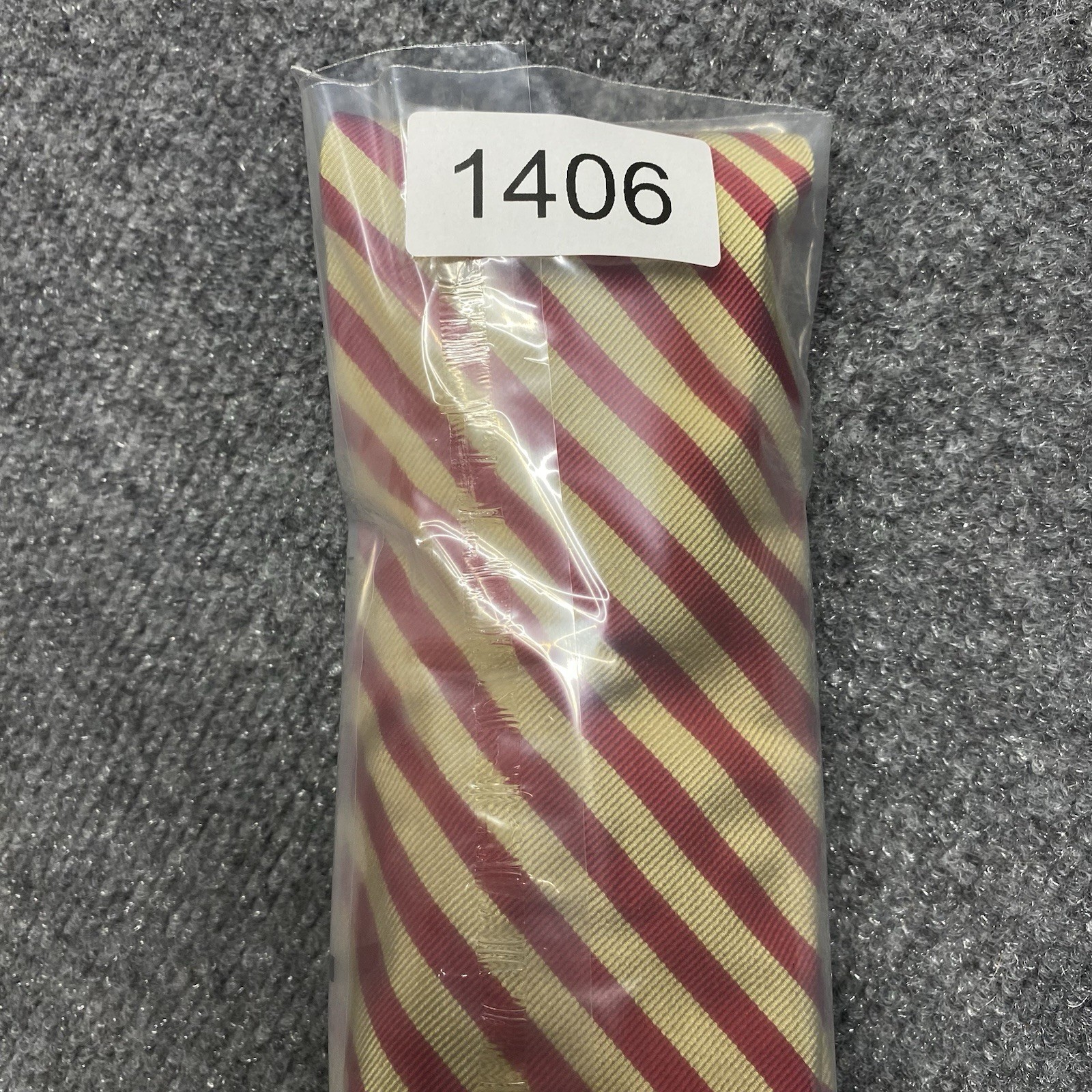 Robert Talbott Striped Tie Red Gold Length 57-60 Width 3.5 Preppy Classic