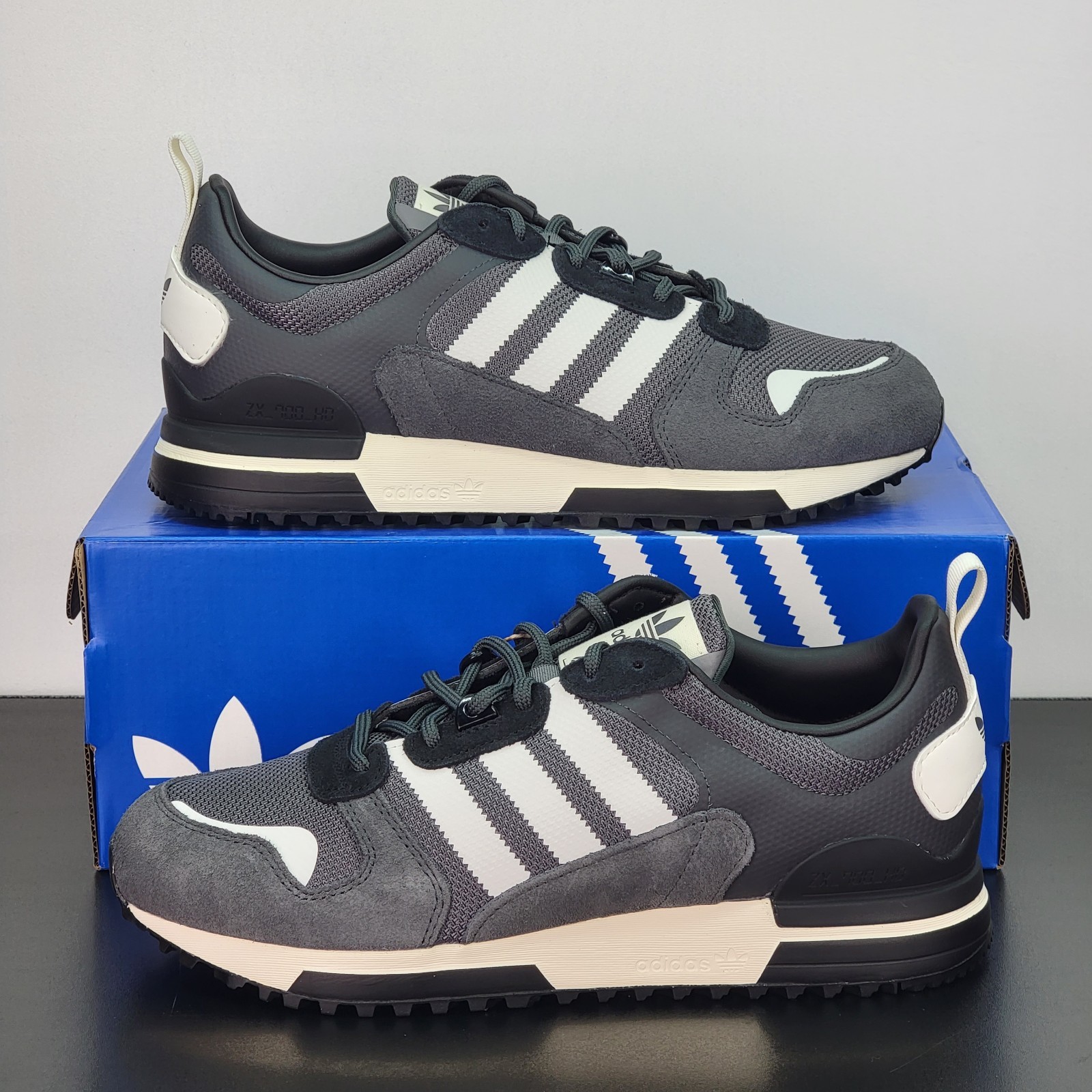 Adidas ZX 700 HD Men’s Size 9 Athletic Shoes Gray Black Casual Footwear Sneakers