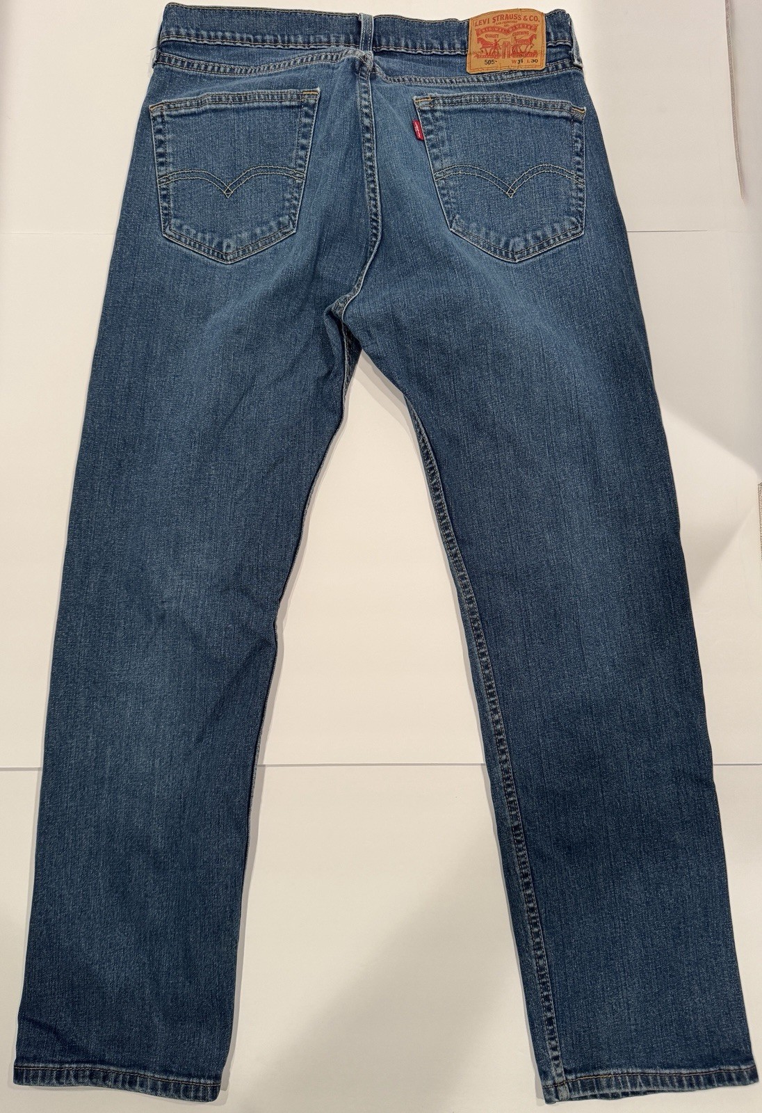 Levi’s 505 Regular Fit Straight Leg Jeans Mens Medium Wash Blue Denim Cotton