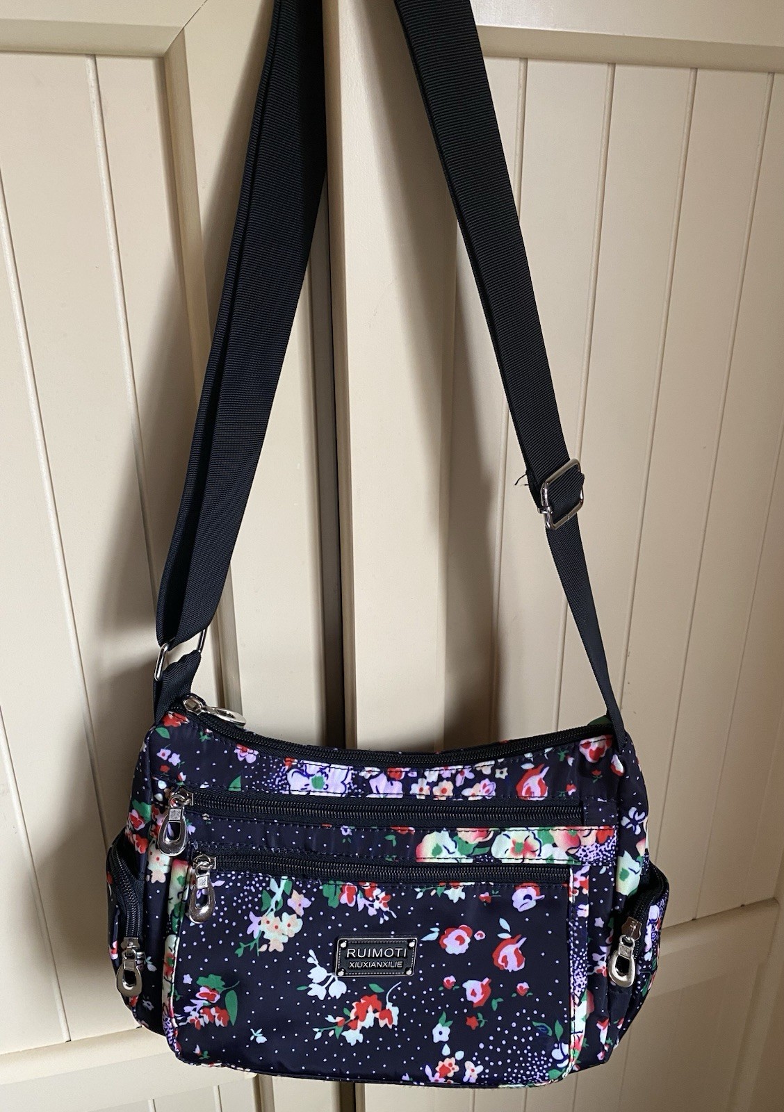RUIMOTI Nylon FlORAL Crossbody Shoulder Bag Purse Very Roomy Pockets 13” x 6.75