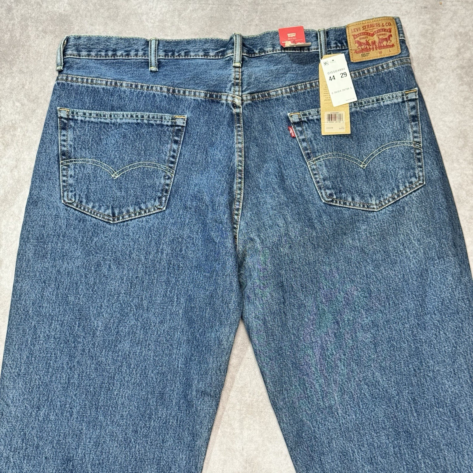 NWT Levis 550 Jeans Mens 43×28 Blue Relaxed Denim Sits At Waist Loose At Thigh