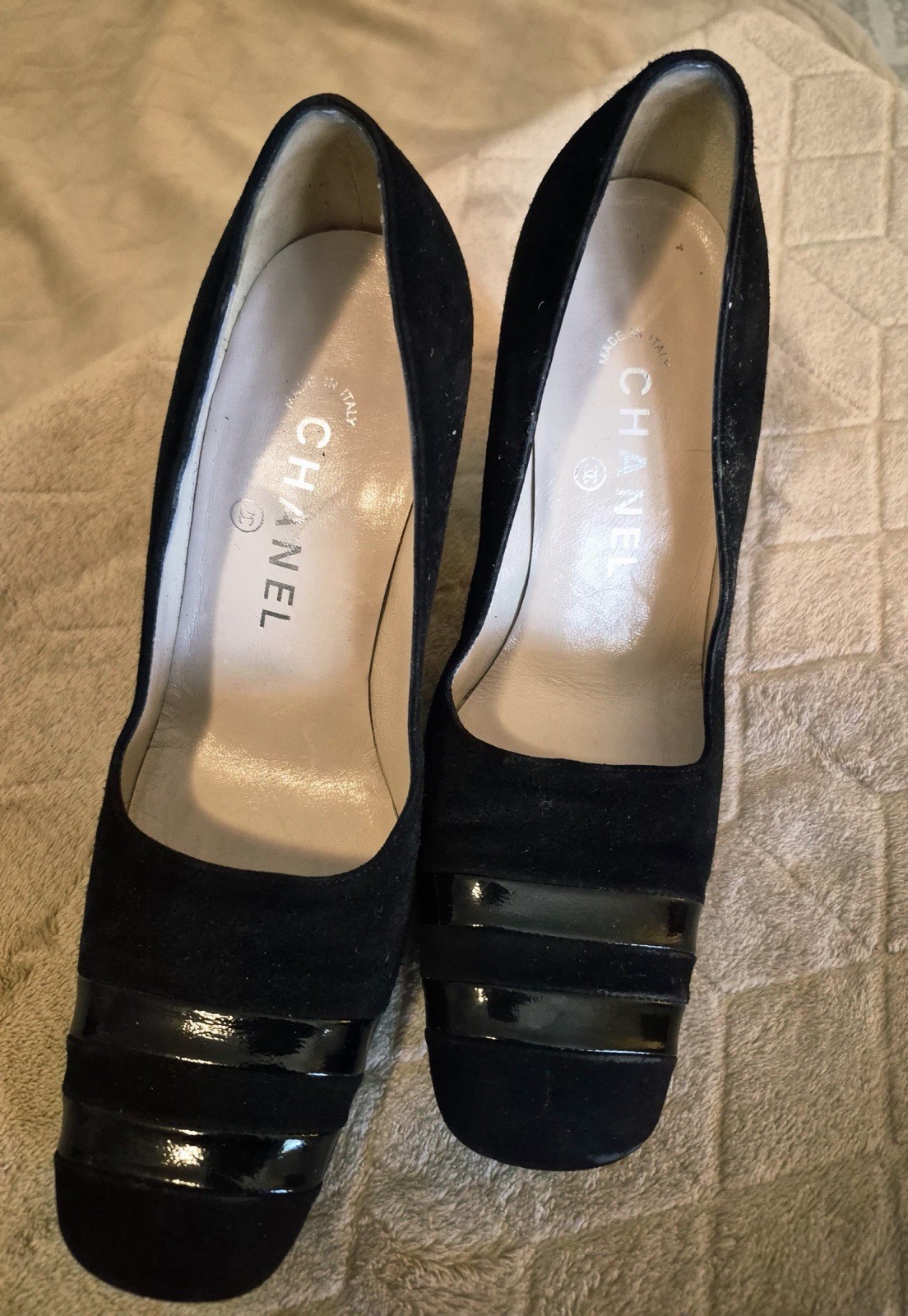 CHANEL Black Suede & Patent Leather Cap Toe Round Toe Pumps Slip On EU 37
