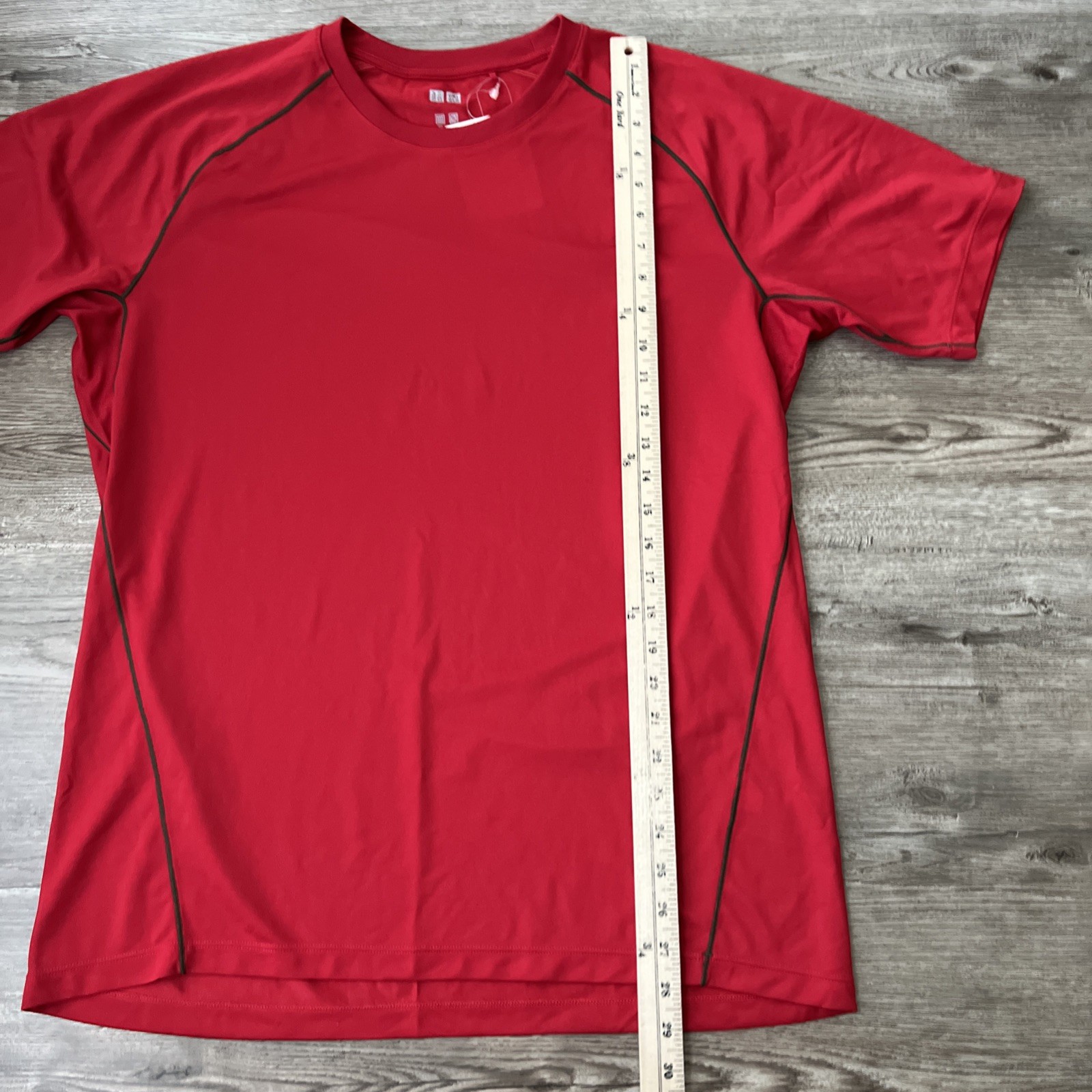Uniqlo HEATTECH Performance T Shirt Mens XL Red Dry Ex Odor Control Raglan NWT