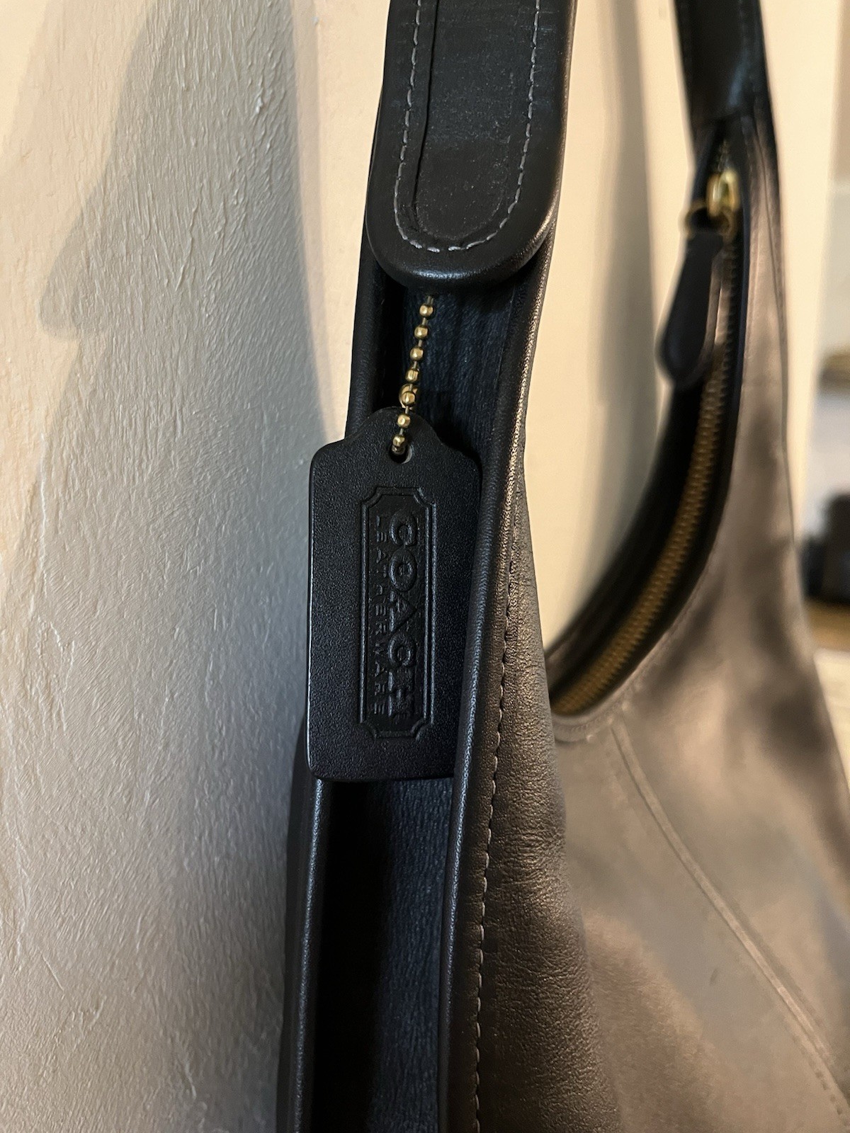 COACH Ergo 33 Black Glovetanned Leather Crescent Shoulder Bag C2265 EUC