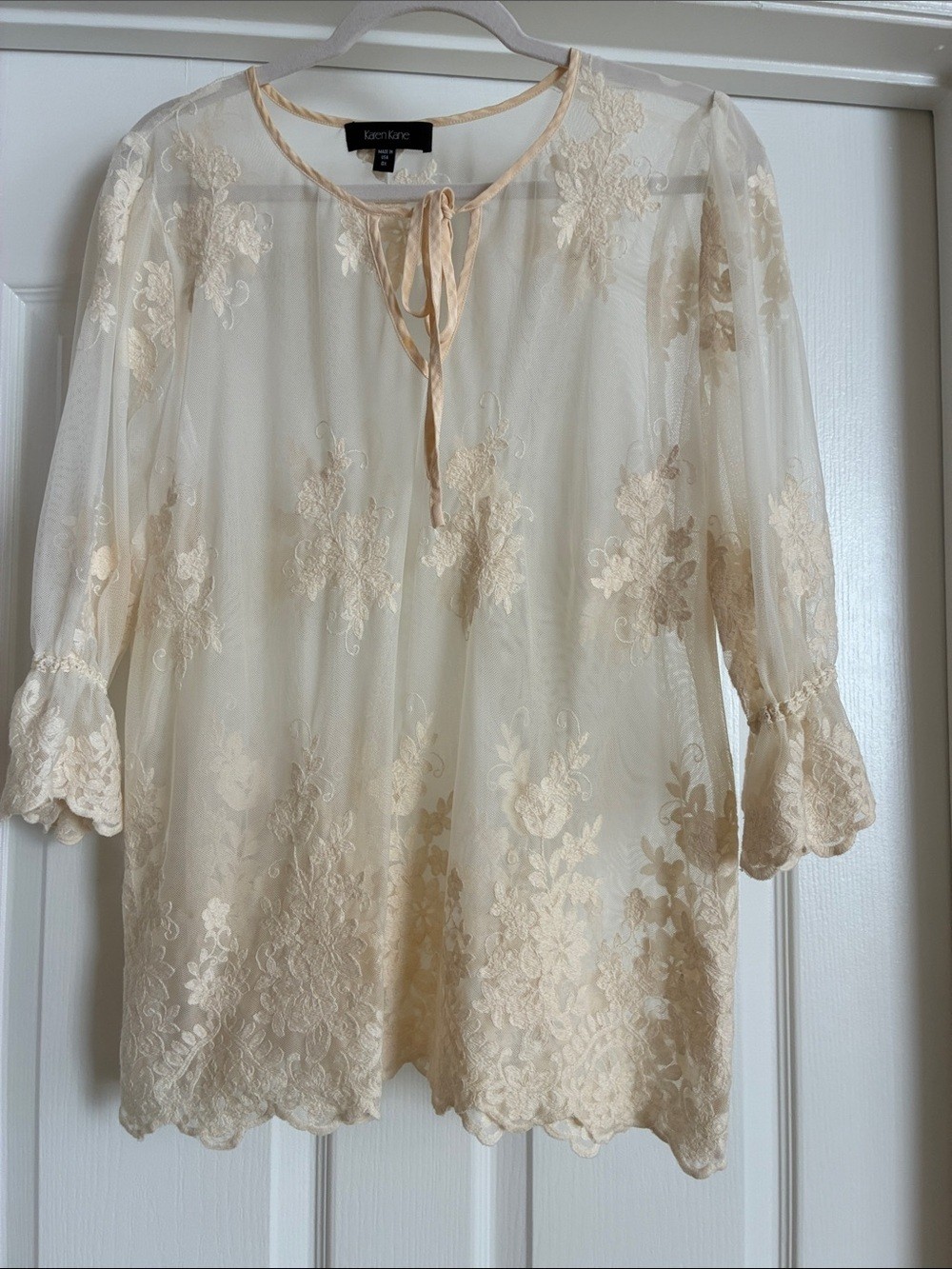 Whimsical Cream Lace Blouse Romantic Feminine Tie Front 3/4 sleeve Size 0X