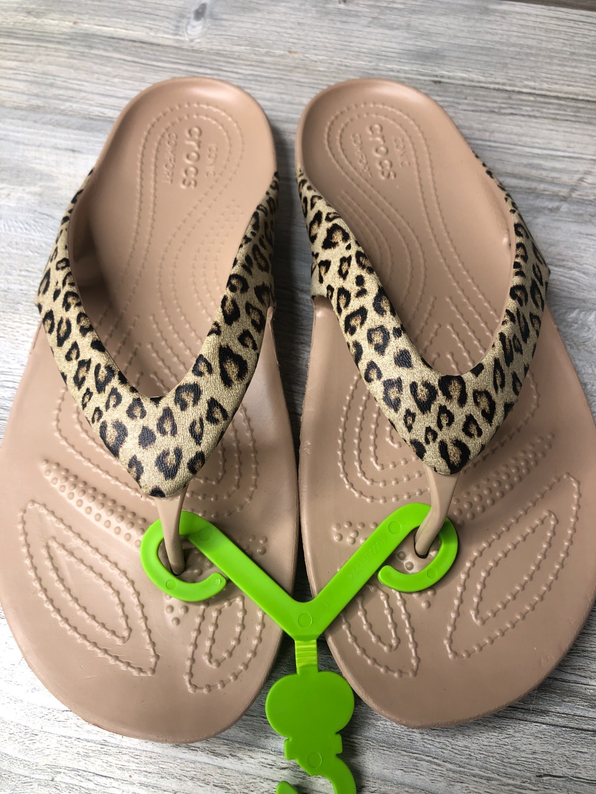 Crocs Kadee II Leopard Flip Flops Tan Women Size 8 Animal Print 206398-98R NEW