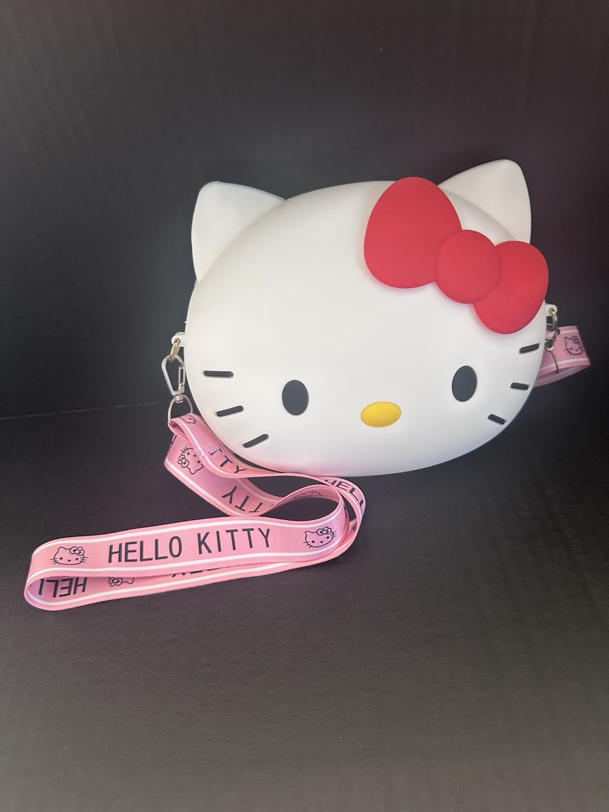 Hello Kitty Silicone Rubber Shoulder Zipper Purse Crossbody Cosmetic Bag NWOT
