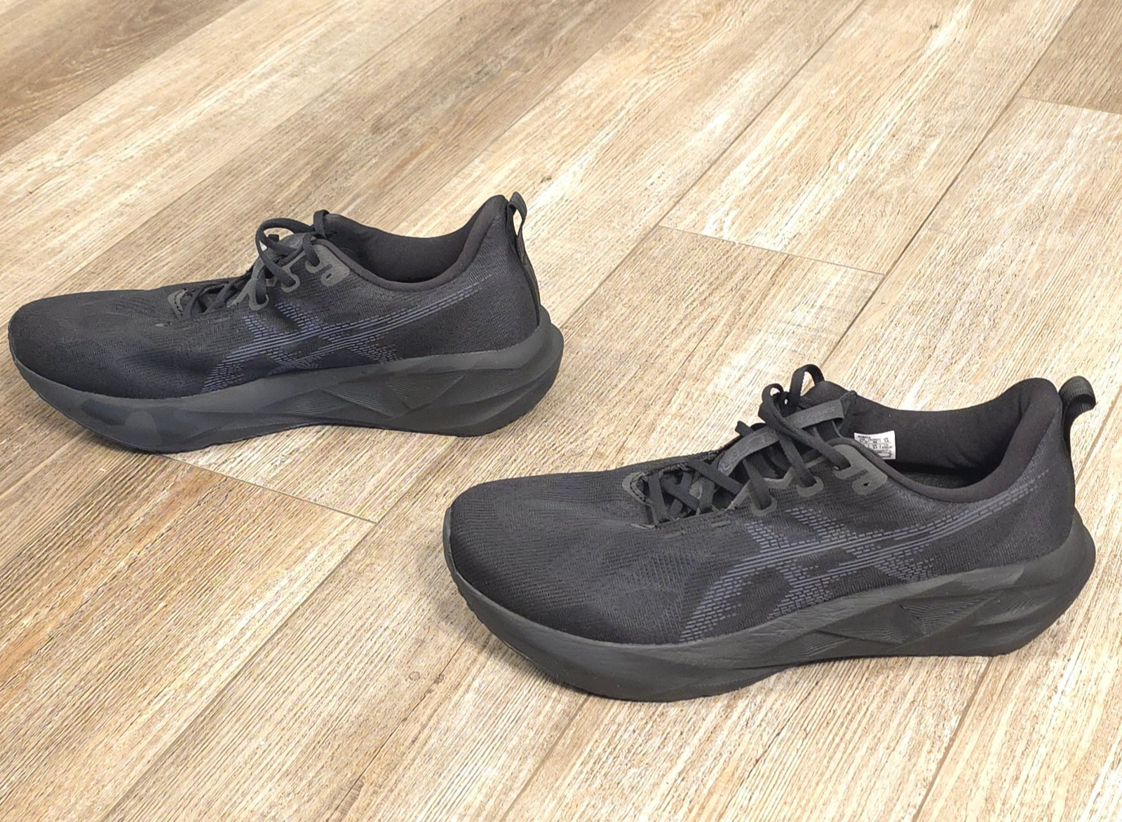 Asics Novablast 5 Men’s Size US 14 Black/Black Running Jogging Walking Shoes