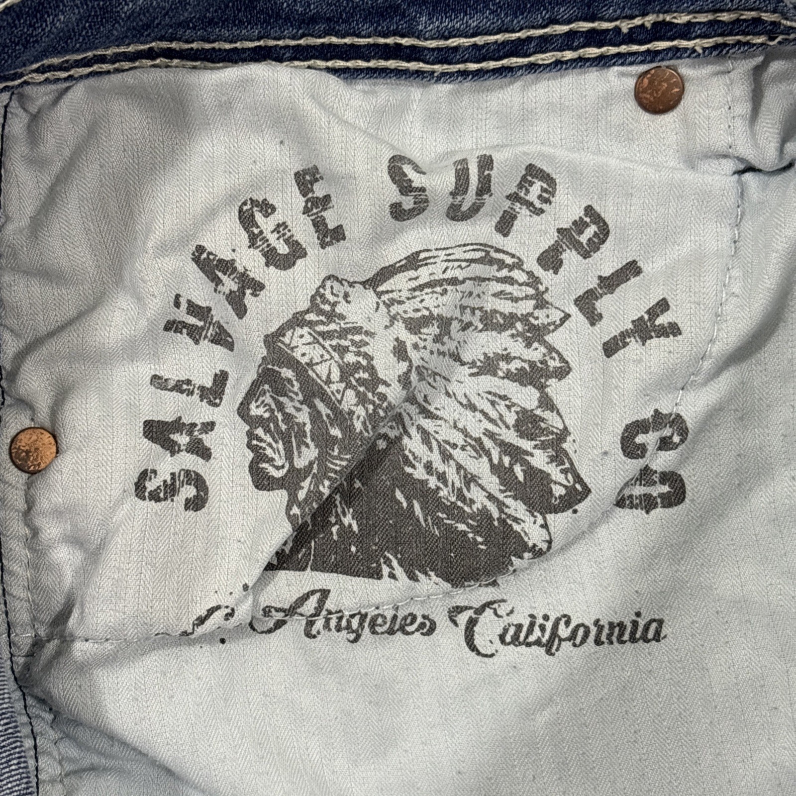 Salvage Buckle Mayhem Jeans Mens 33R Straight Fit Light Wash Whiskered Denim EUC