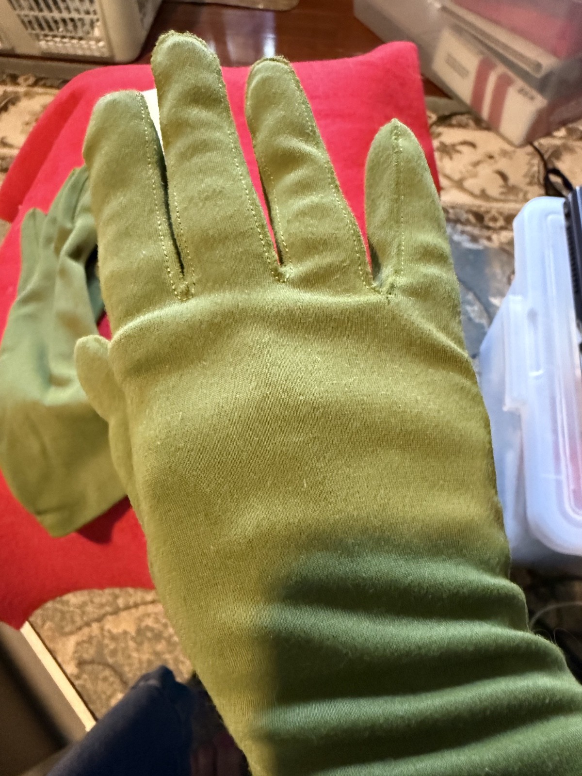 Vintage 40s-50s Deep Green Rayon Bracelet Length Gloves