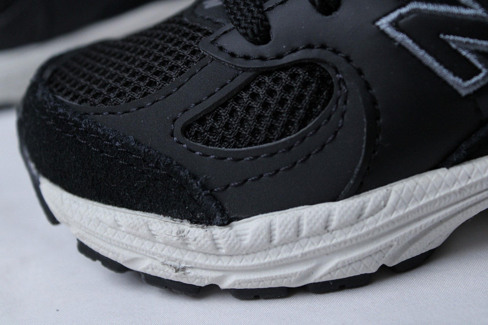 New Balance Unisex Toddler’s 2002R Lace Sneakers JL3 Black Size US:6 UK:5.5