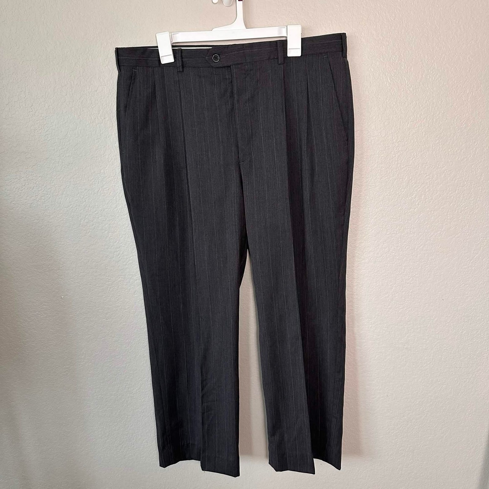 Stafford Mens 38×30 Worsted Wool Dress Pants Gray Pinstripe Pleated Trousers