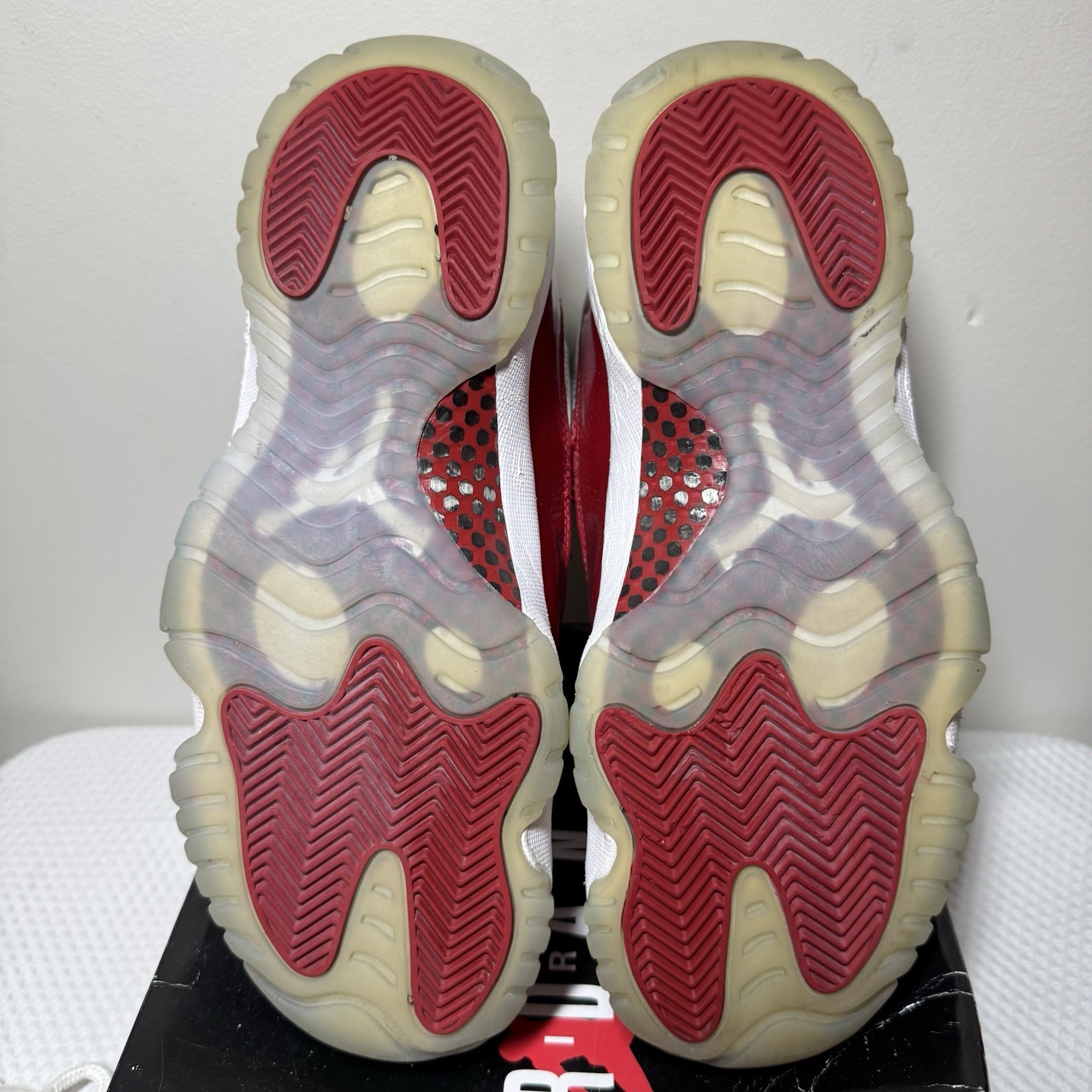Jordan 11 Retro High Cherry 8 Pre-Owned CT8012-116 Red White W Box Lace Issue