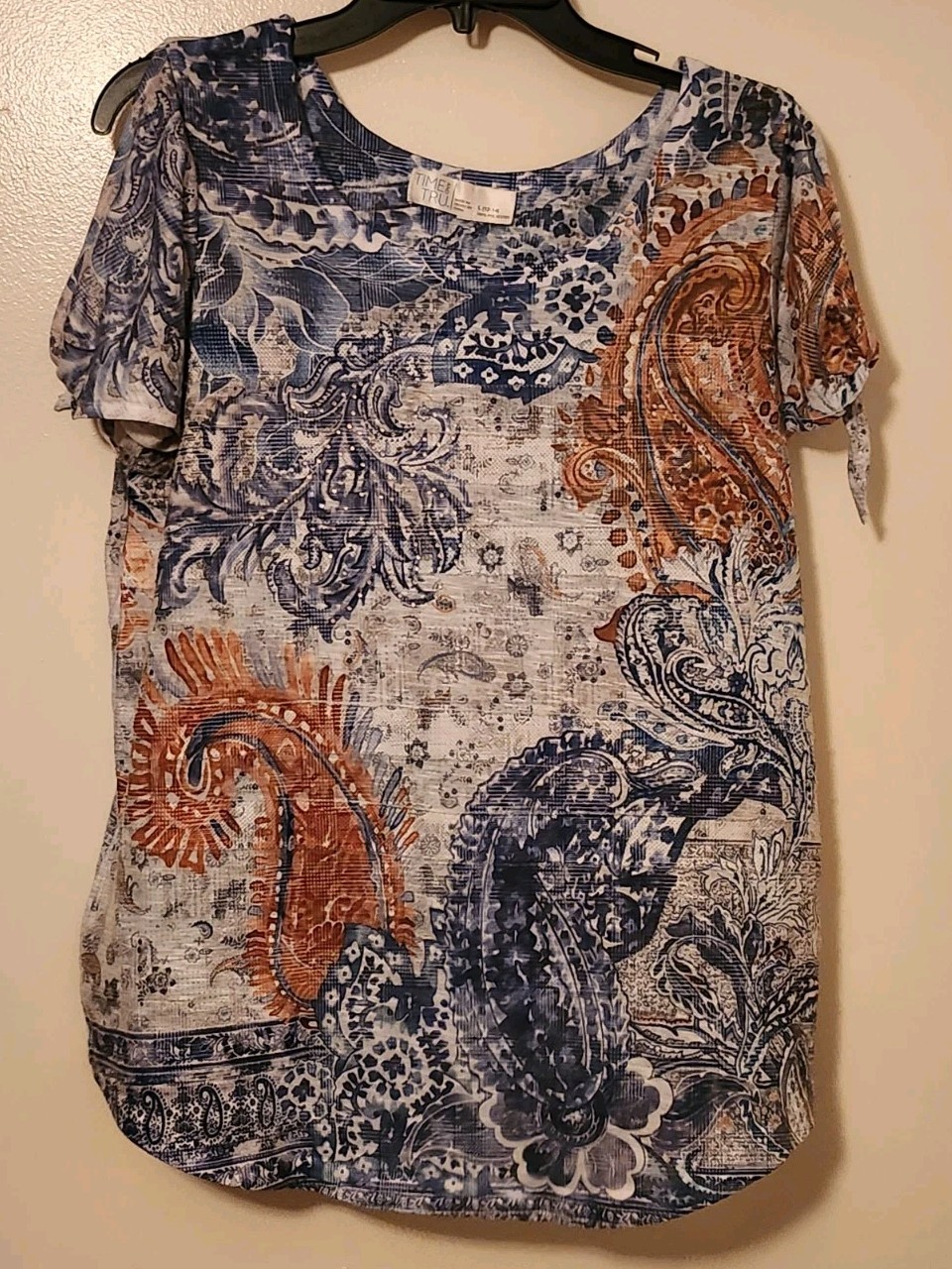 Time And True Blouse Blue & White Paisly Sequins Sz L Short Sleeve Cold Shoulder