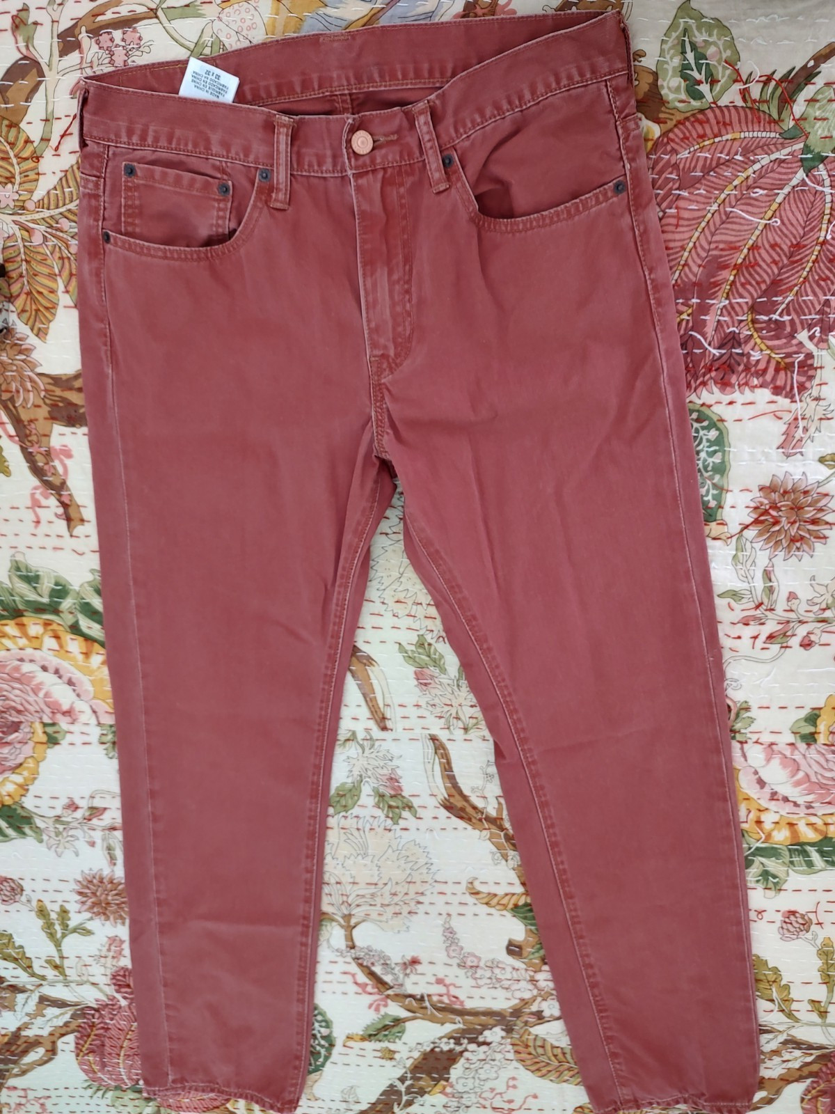 LEVIS 513 men’s coral red JEANS Tag 33×32/actual 32×31 Great Condition!