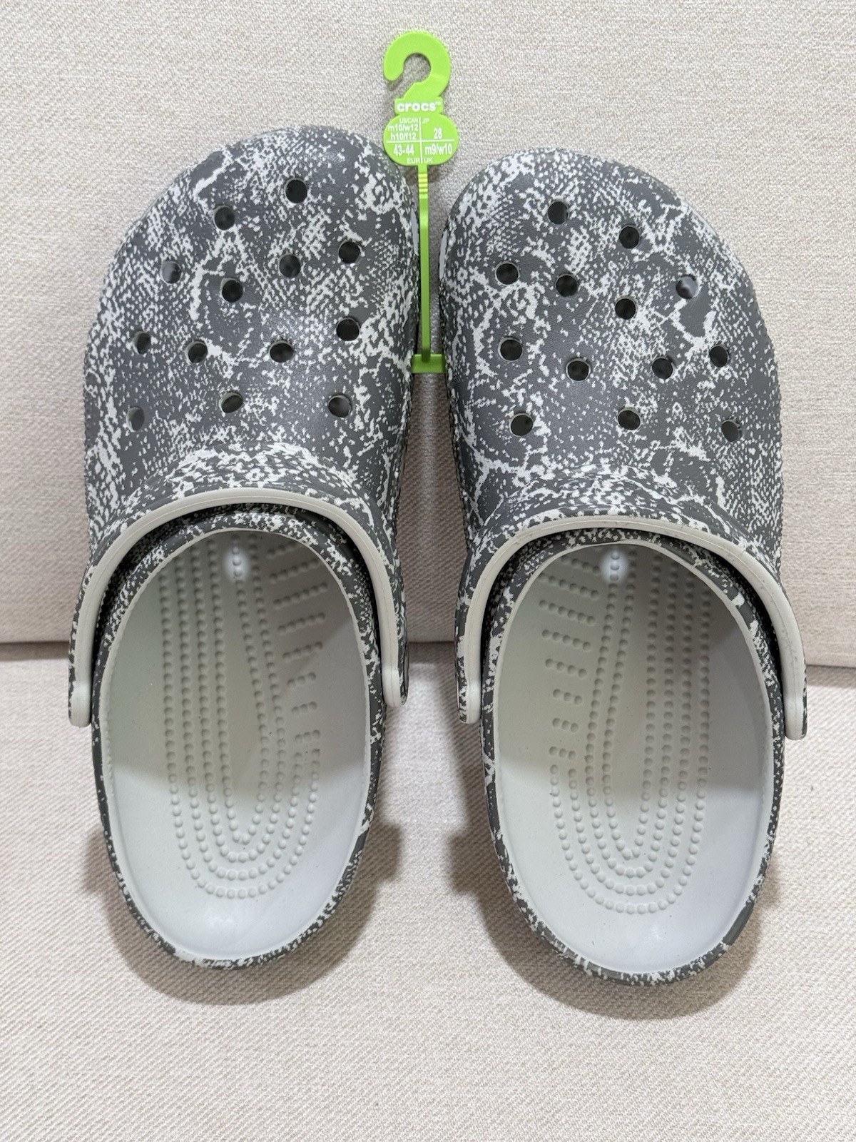 Unisex M8/W10 Clogs Crocs Classic Clog Seasonal Graphic Atmosphere/ Multi Snake