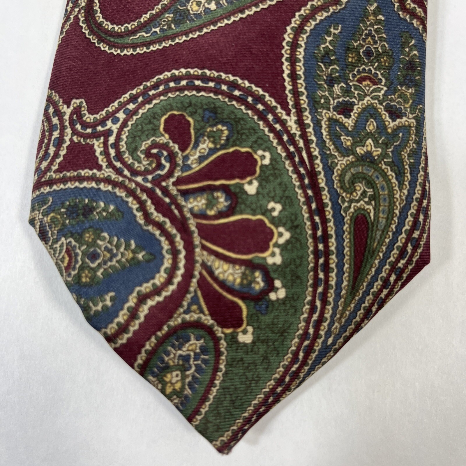 Claybrooke Mens Tie 3.5 in W x L 60 in Silk Burgundy Green Gold