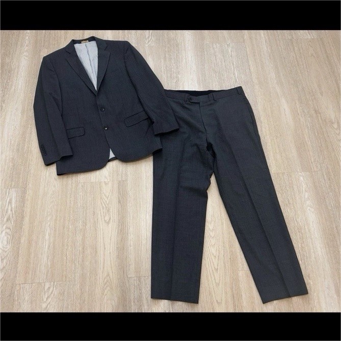 Brooks Brothers Mid Gray and Light Blue Striped Suit Regent Fit 42R 36×28