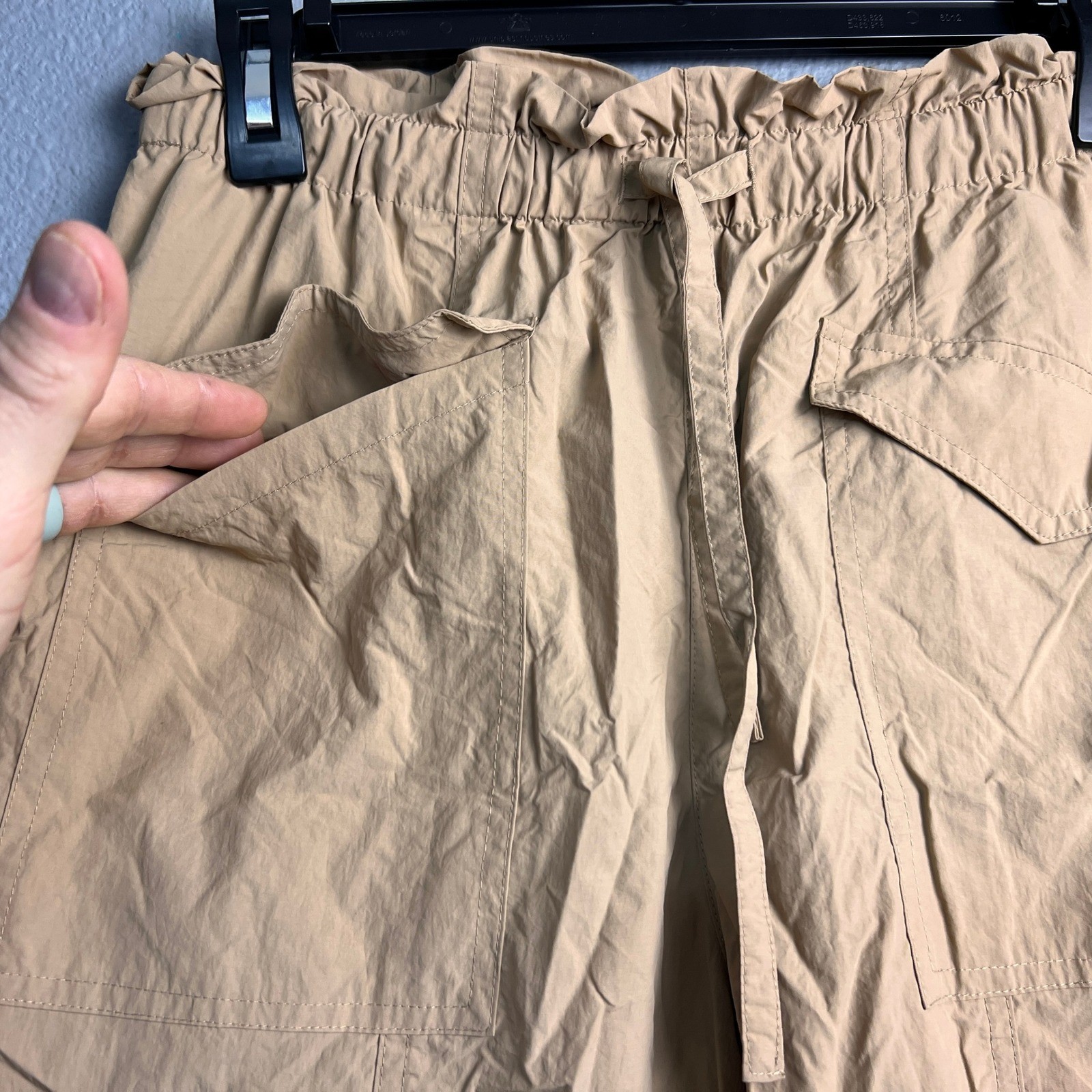 Gianni Bini Tan Khaki Paperbag Gorpcore Waist Cargo Jogger Pants Size 4 Utility