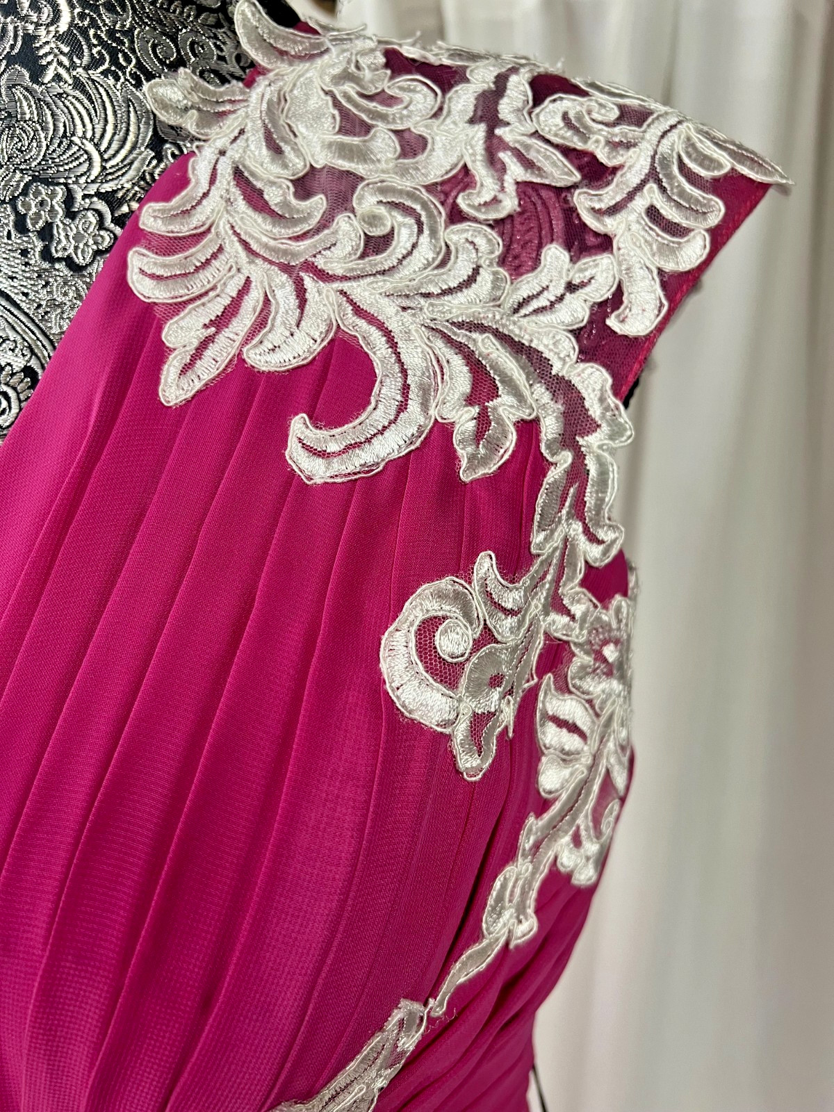NWT JJ’s House Fuchsia Pink V-Neck Chiffon Cocktail Dress with Lace Appliques