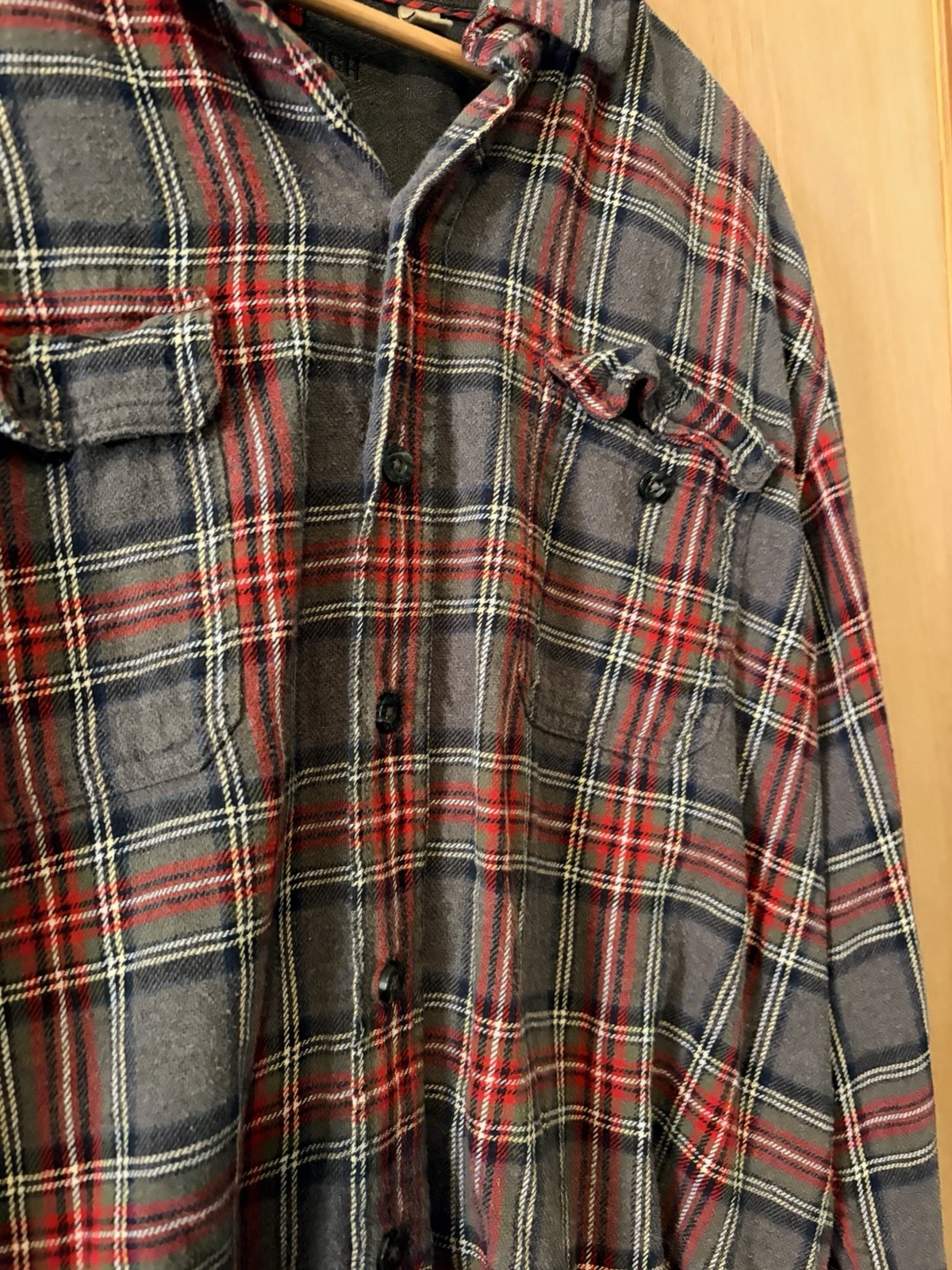 Woolrich Men’s Red And Grey Flannel Button Up Long Sleeve Shirt Size XL