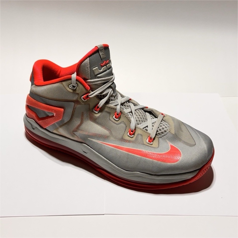 Nike LeBron 11 Low Men’s 10.5