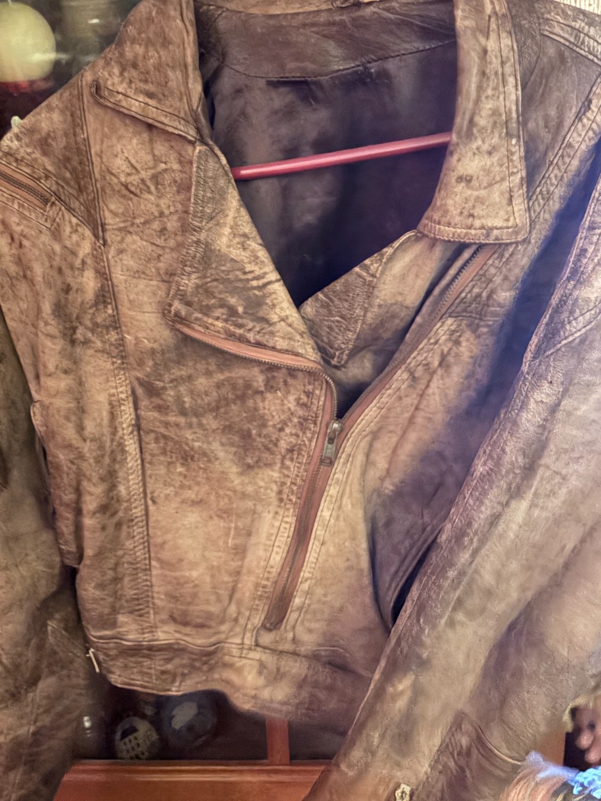 Vintage brown leather jacket gently used medium, good condition
