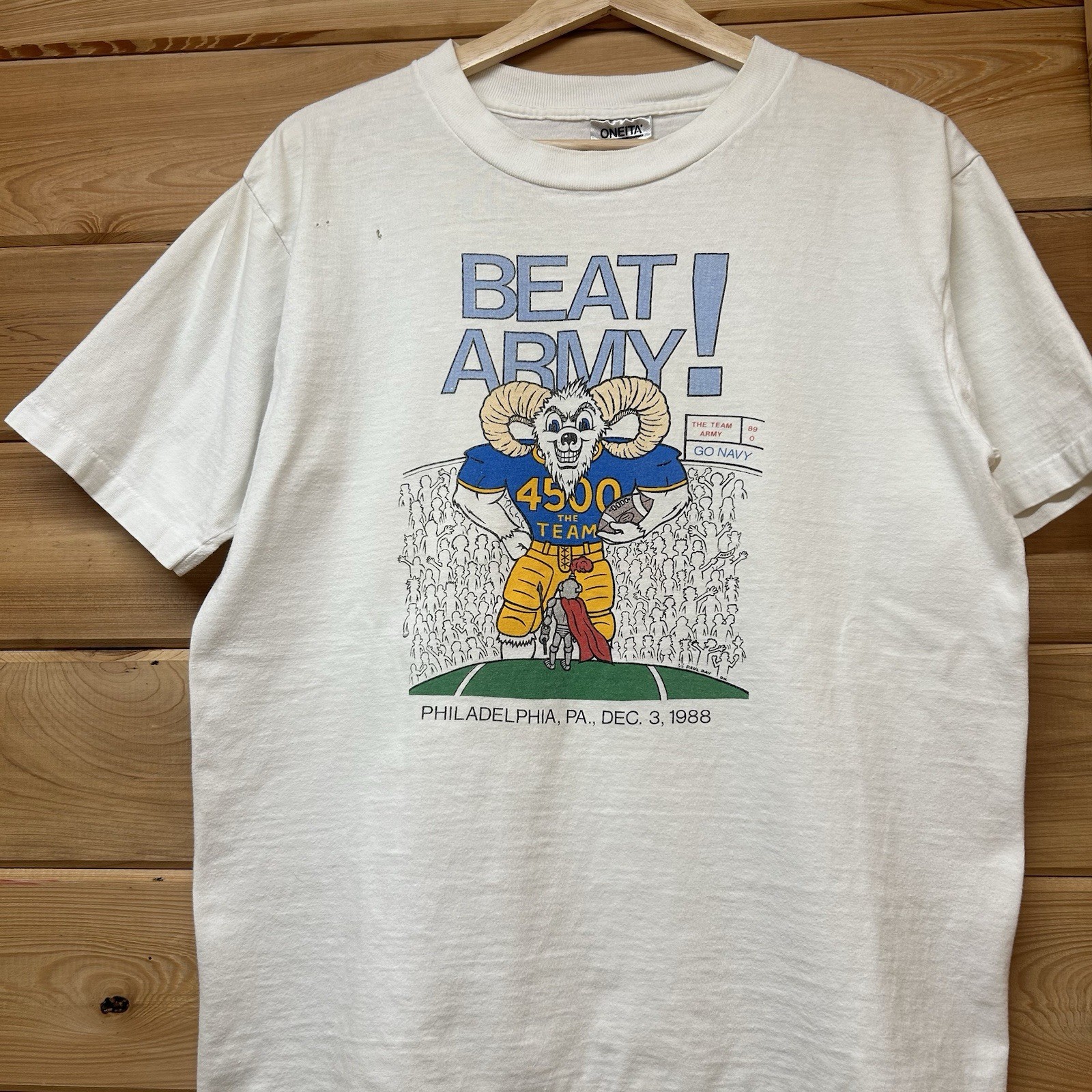 Vintage 1988 Army Vs Navy College Football Graphic T Shirt Size M Distressed
