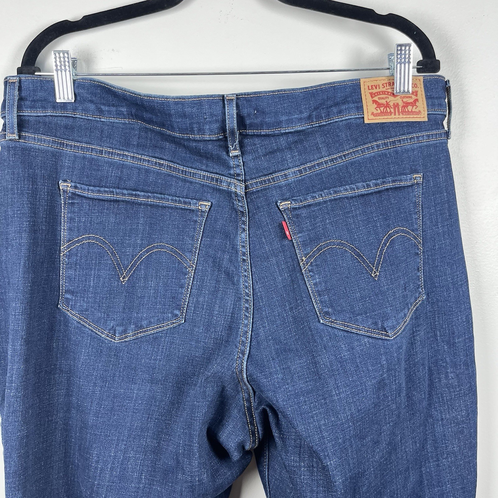 Levis‎ Womens Classic Straight Leg Dark Blue Wash Jeans Size 33