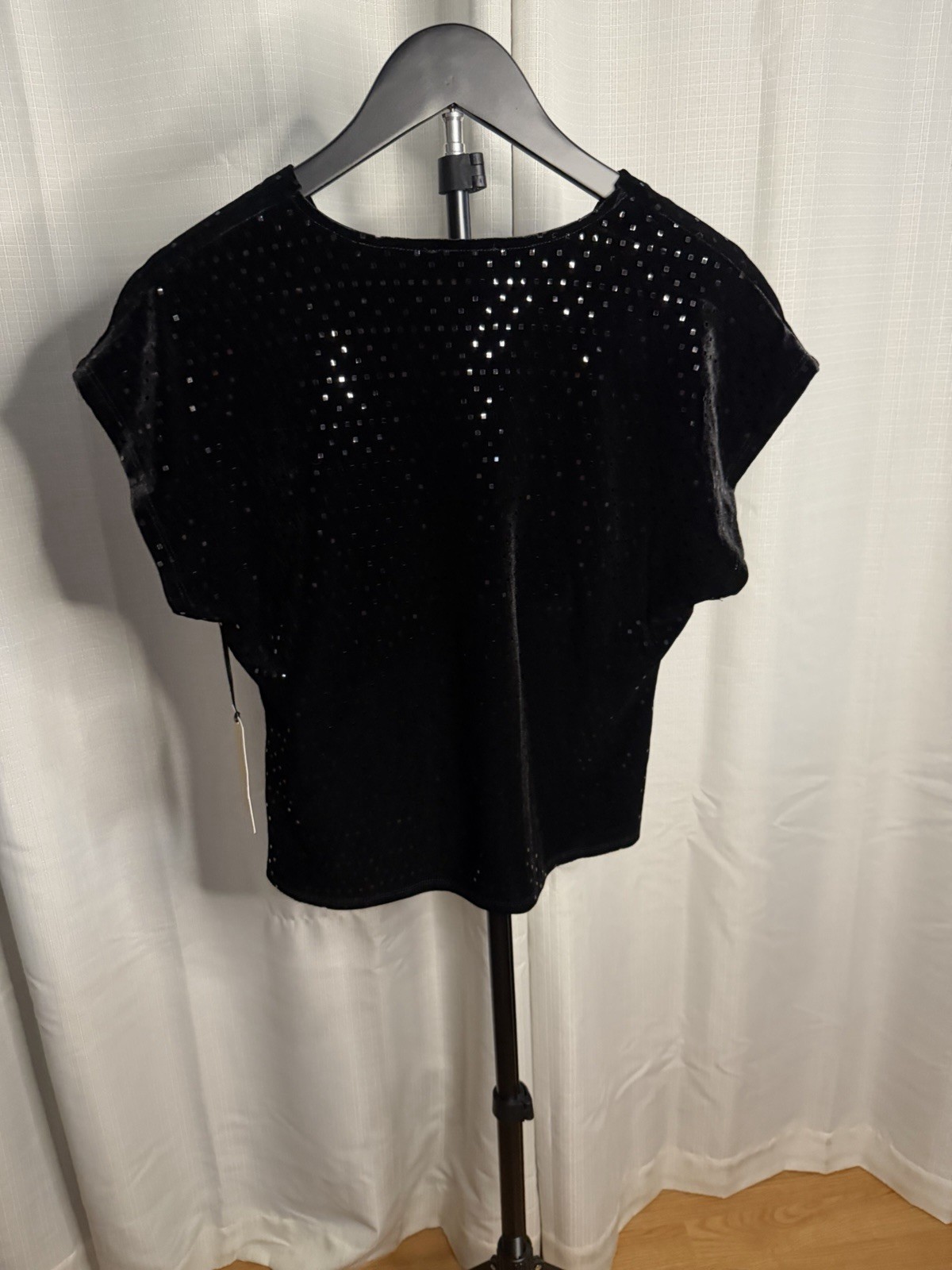 Halogen Black Metallic Velvet Deep V Sleeveless Blouse Medium