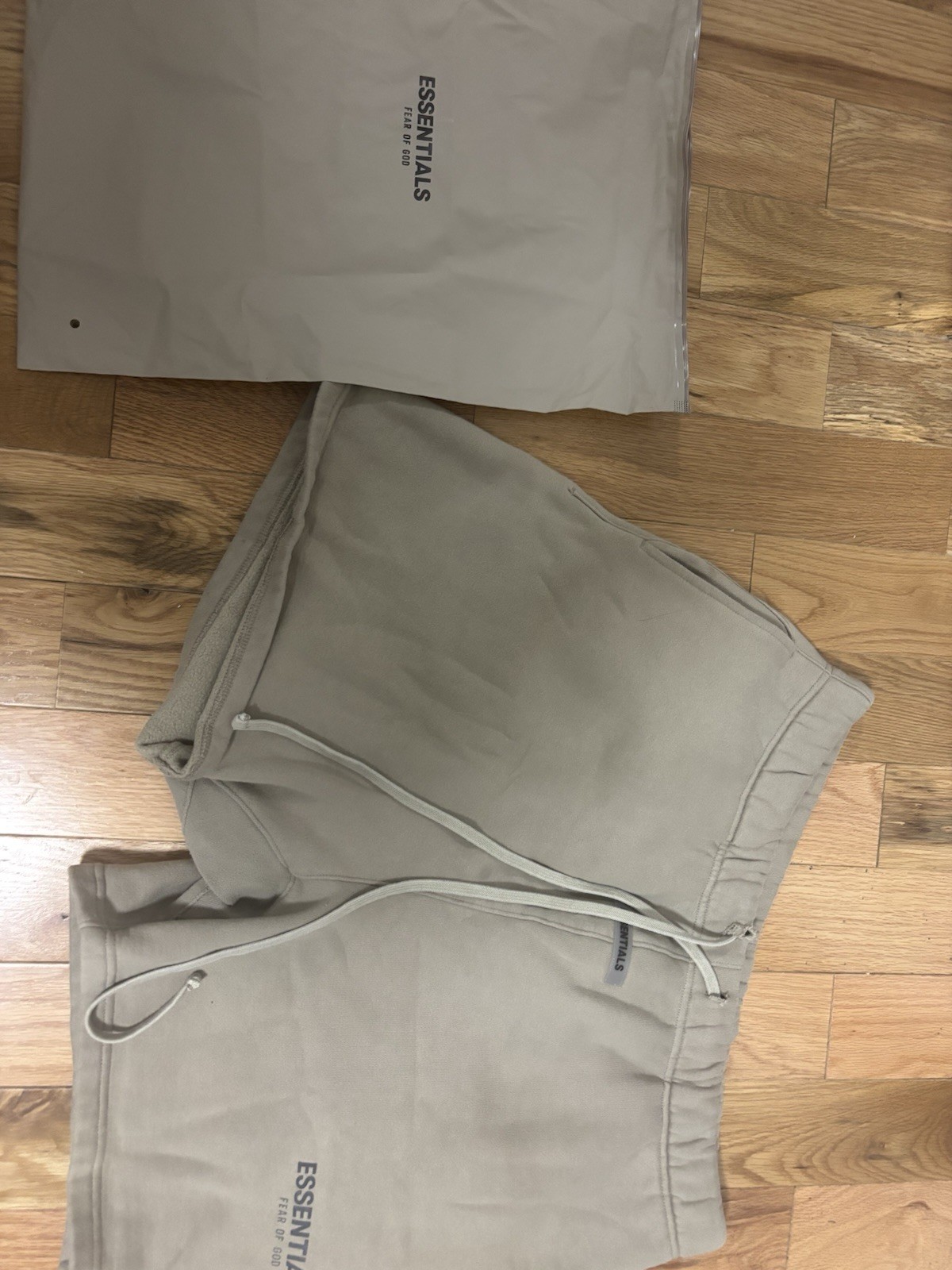 Fear Of God Shorts Mens Large Tan Essentials Volley Drawstring Exclusive