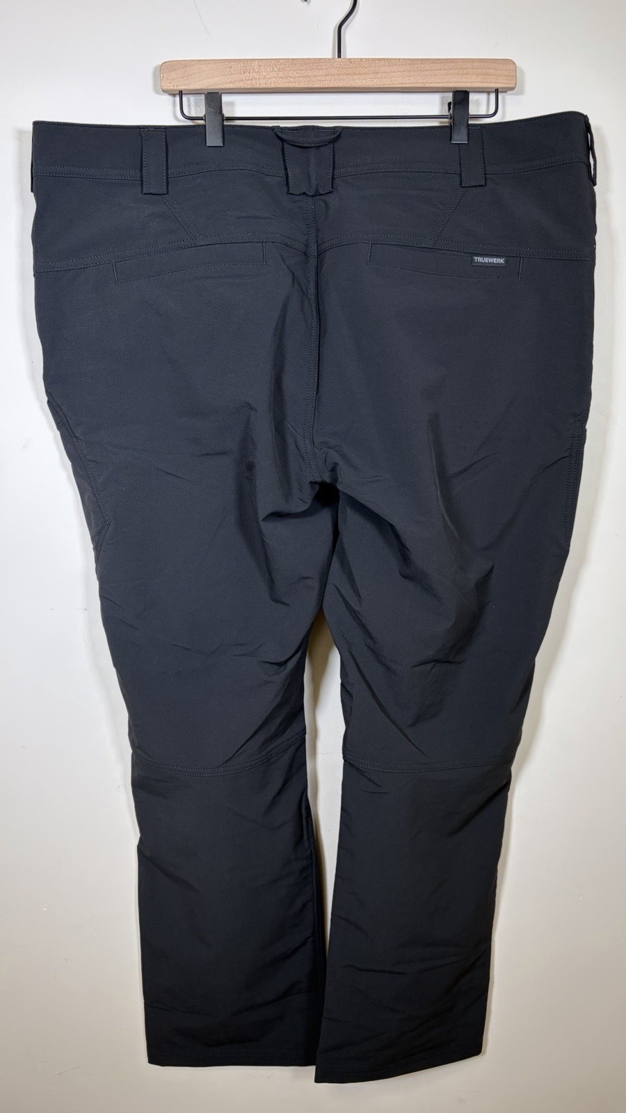 NEW! Truewerk T2 Werkpants Men’s 44×32 Black Cargo Performance Stretch Technical