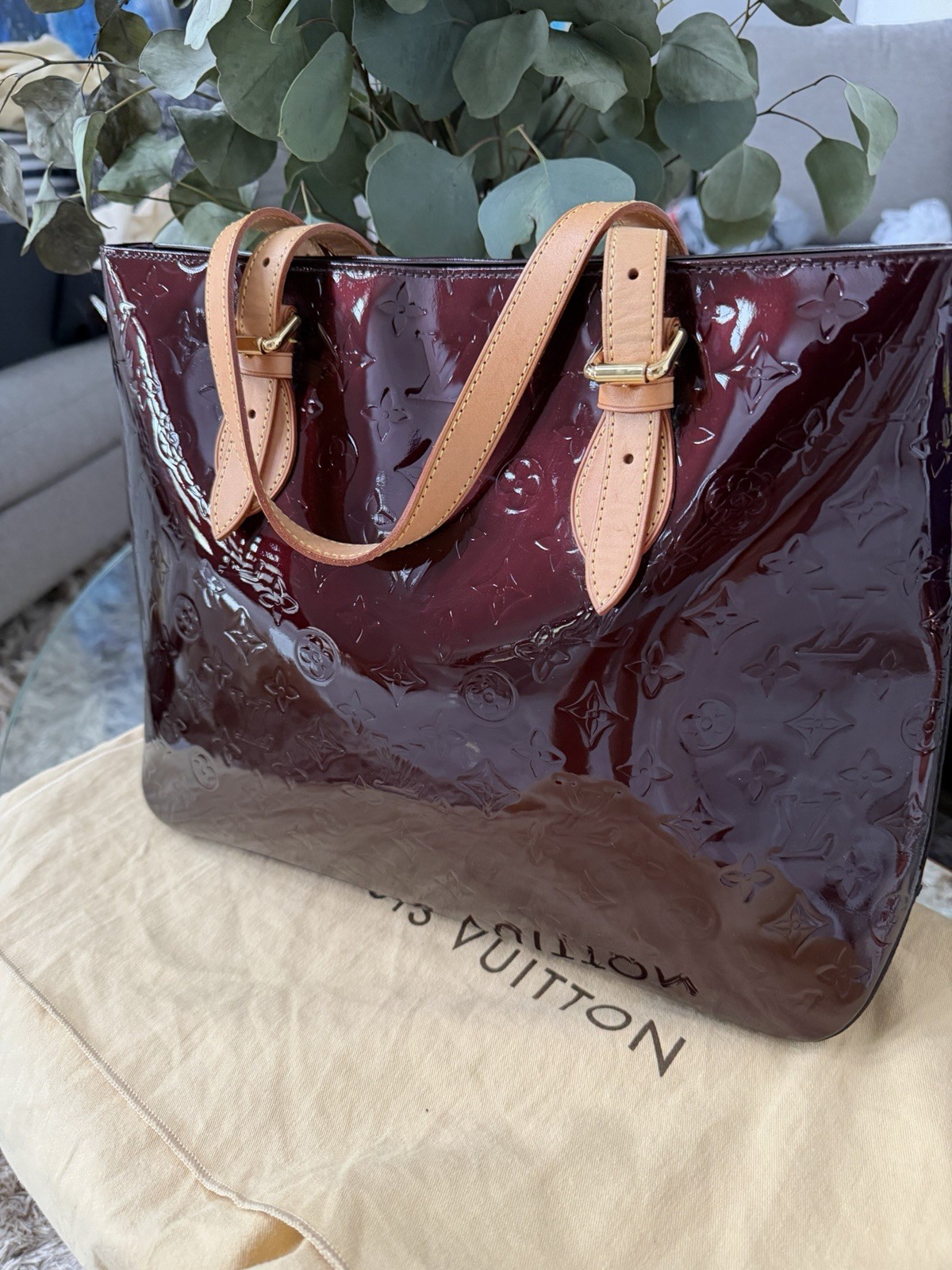 Louis Vuitton Burgundy Monogram Vernis Patent Tote Zip Beige Handles Dust Bag