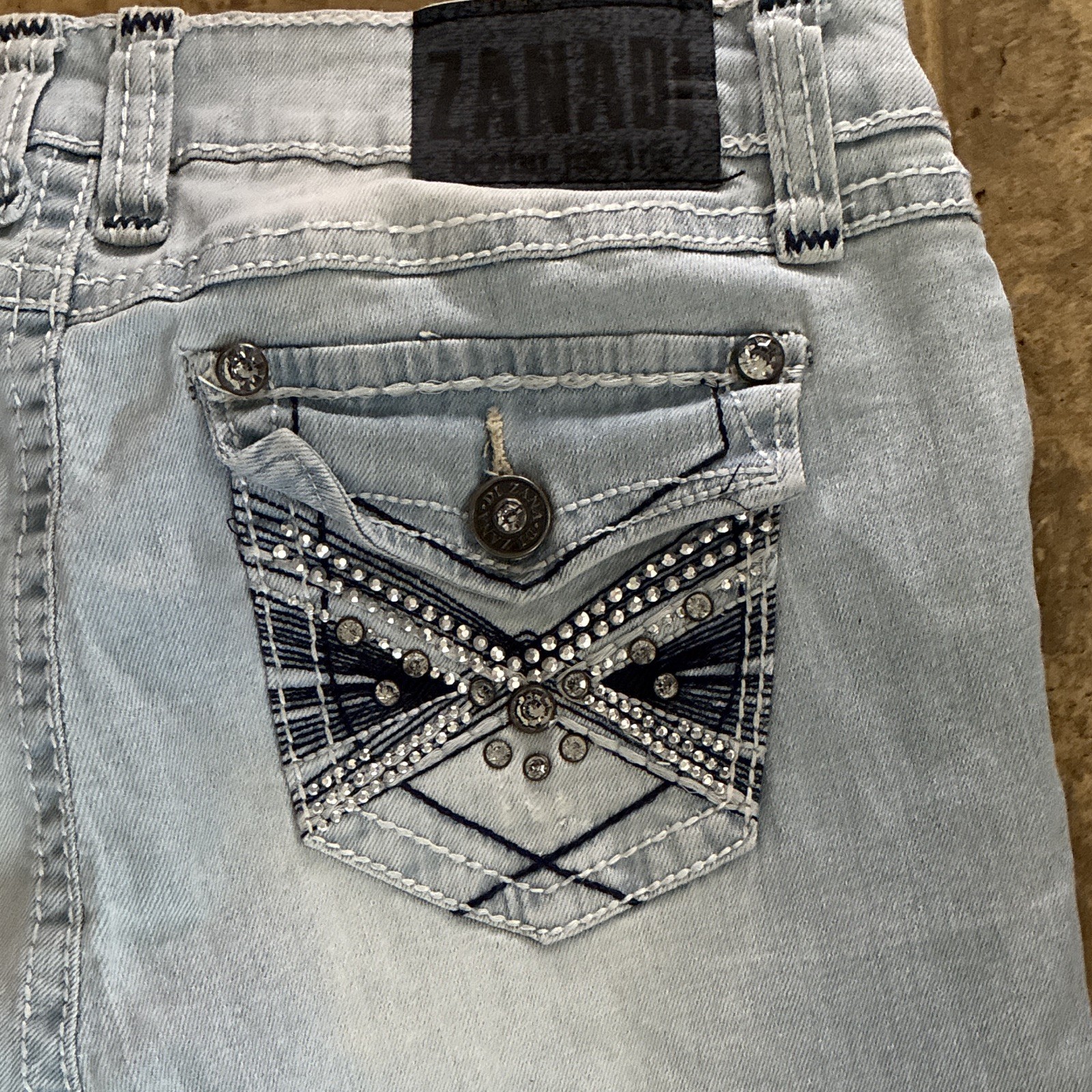 Zanadi Jeans Women’s Size 10 Back Pocket Flap Distress Washed