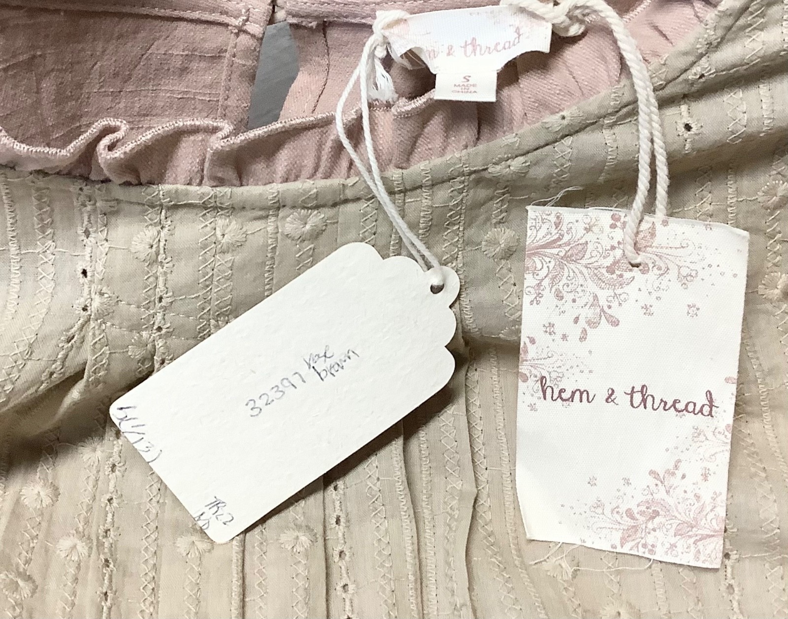 Hem & Thread Women’s Blouse SZ S Colors Milk Chocolate & Latte Eyelet Front NWT