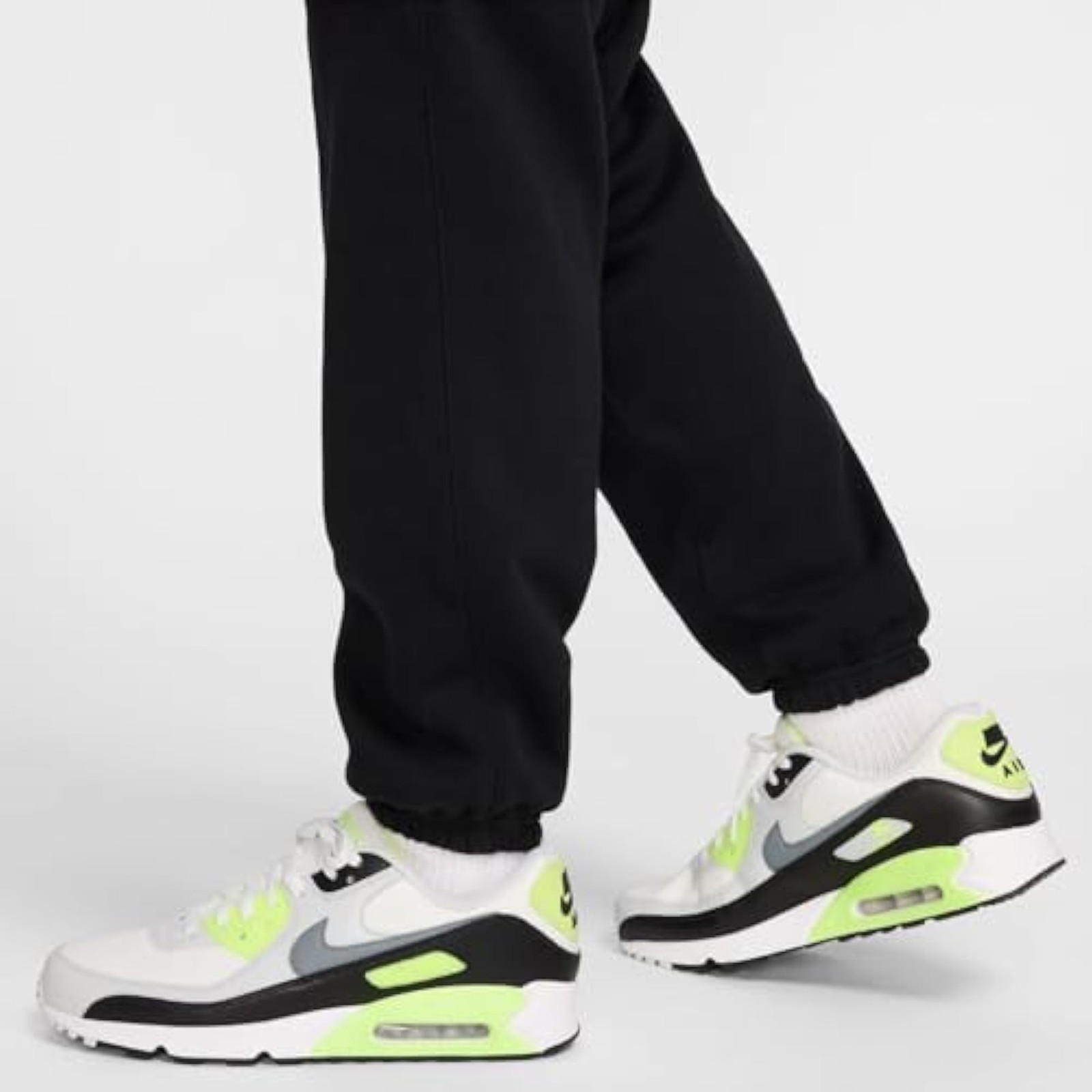 Nike Men’s Club Fleece Cargo Pants, Black/Black/White – Black/Black/White – Larg